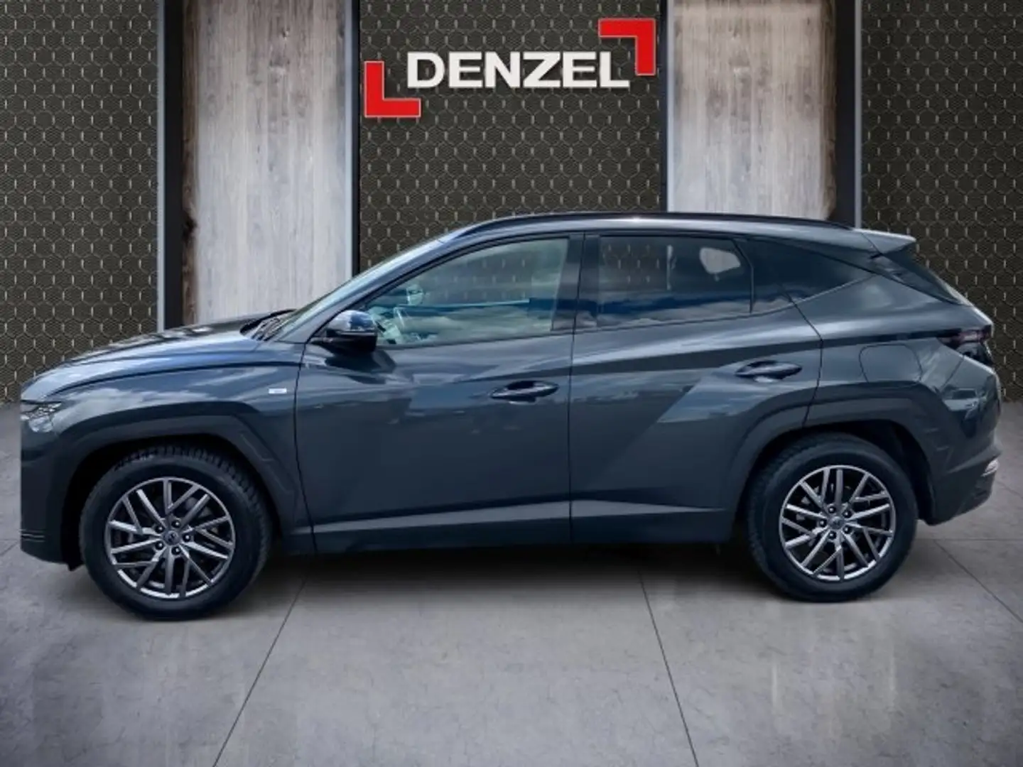 Hyundai TUCSON 1,6 CRDI 4WD 48V Trend Line Plus DCT Schwarz - 2
