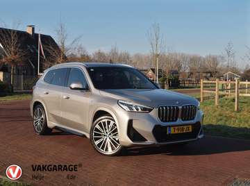 xDrive30 Launch Edition 67 kWh | M-Pakket | Harman