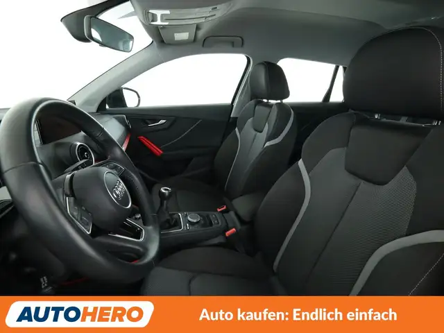 Audi Q2 view 10