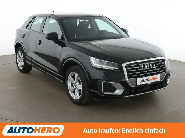 Audi Q2 view 8