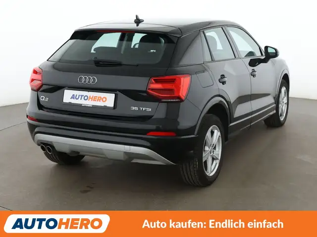 Audi Q2 view 6