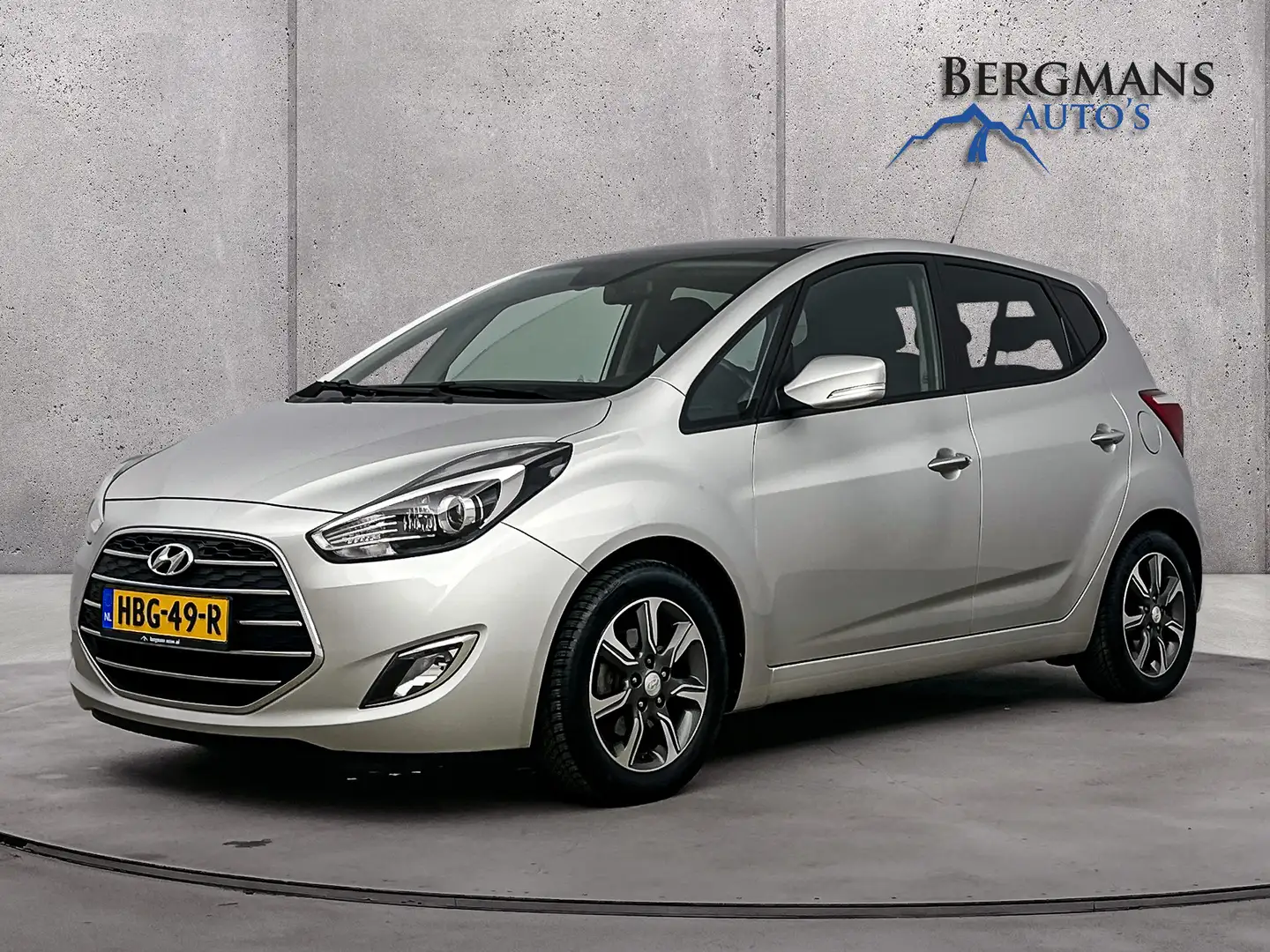 Hyundai iX20 1.6i i-Catcher // PANORAMA // KEYLESS // CAMERA // Grijs - 1