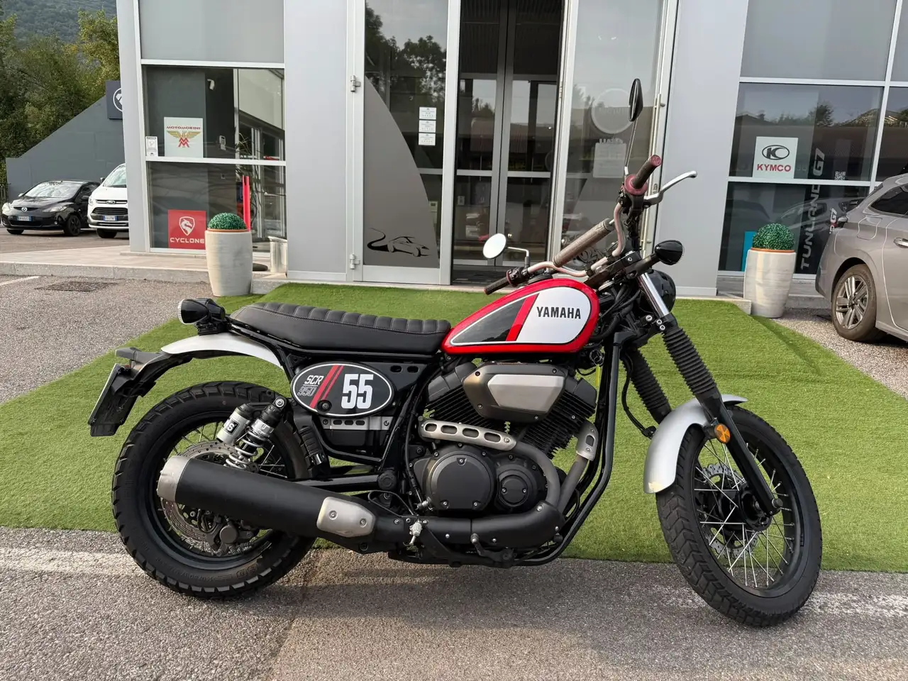 Yamaha SCR 950