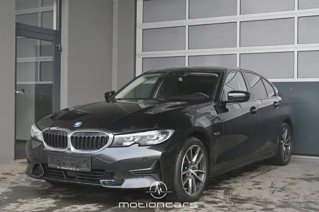 BMW 330 e 3er - Sport Line 2.0
