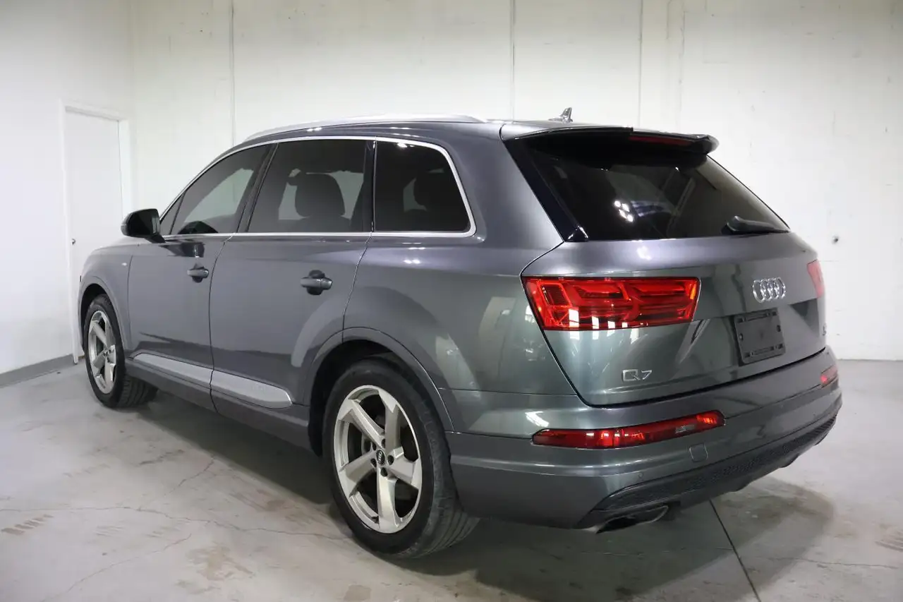 Audi Q7 photo Audi Q7