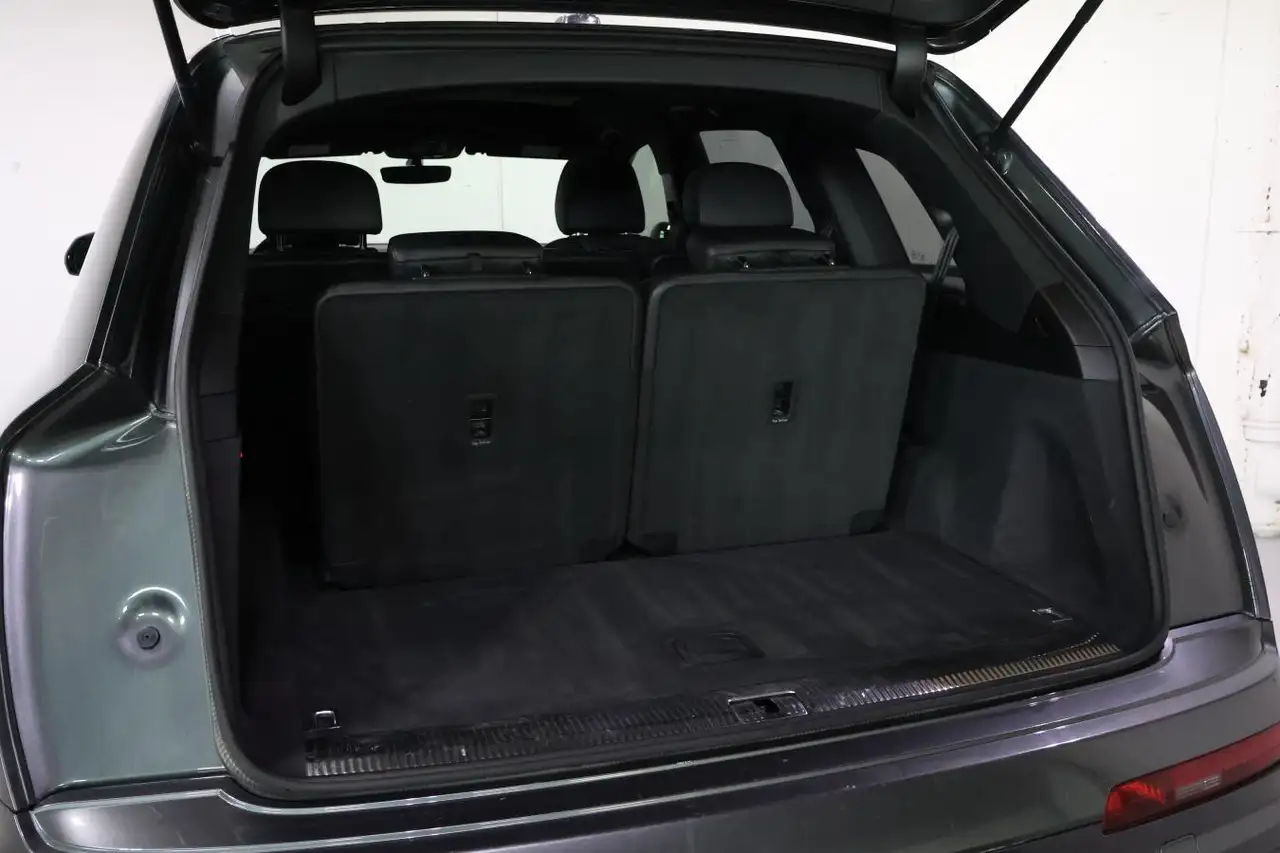 Audi Q7 photo Audi Q7