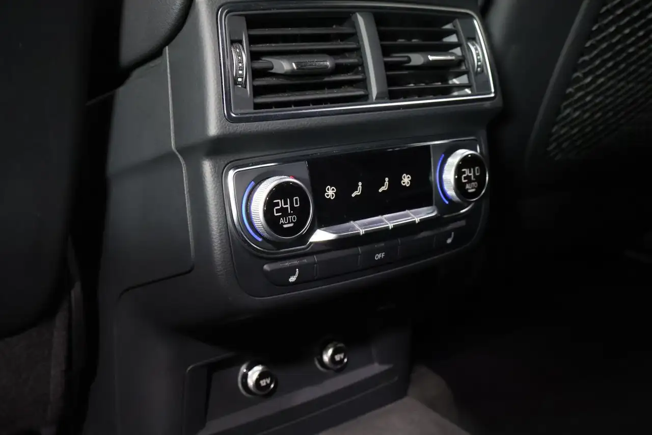 Audi Q7 photo Audi Q7