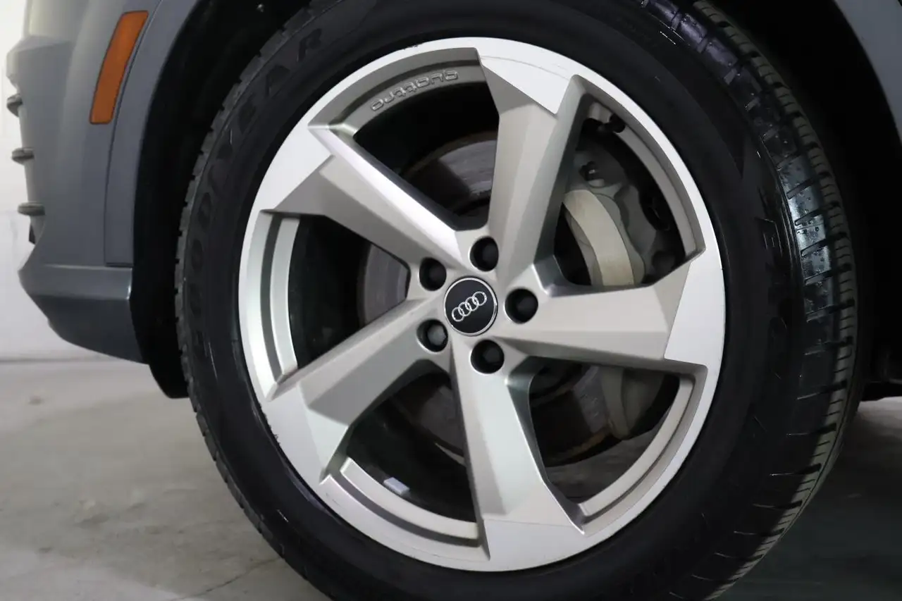 Audi Q7 photo Audi Q7