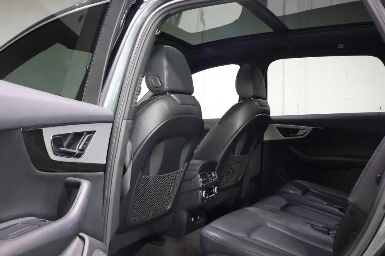 Audi Q7 photo Audi Q7
