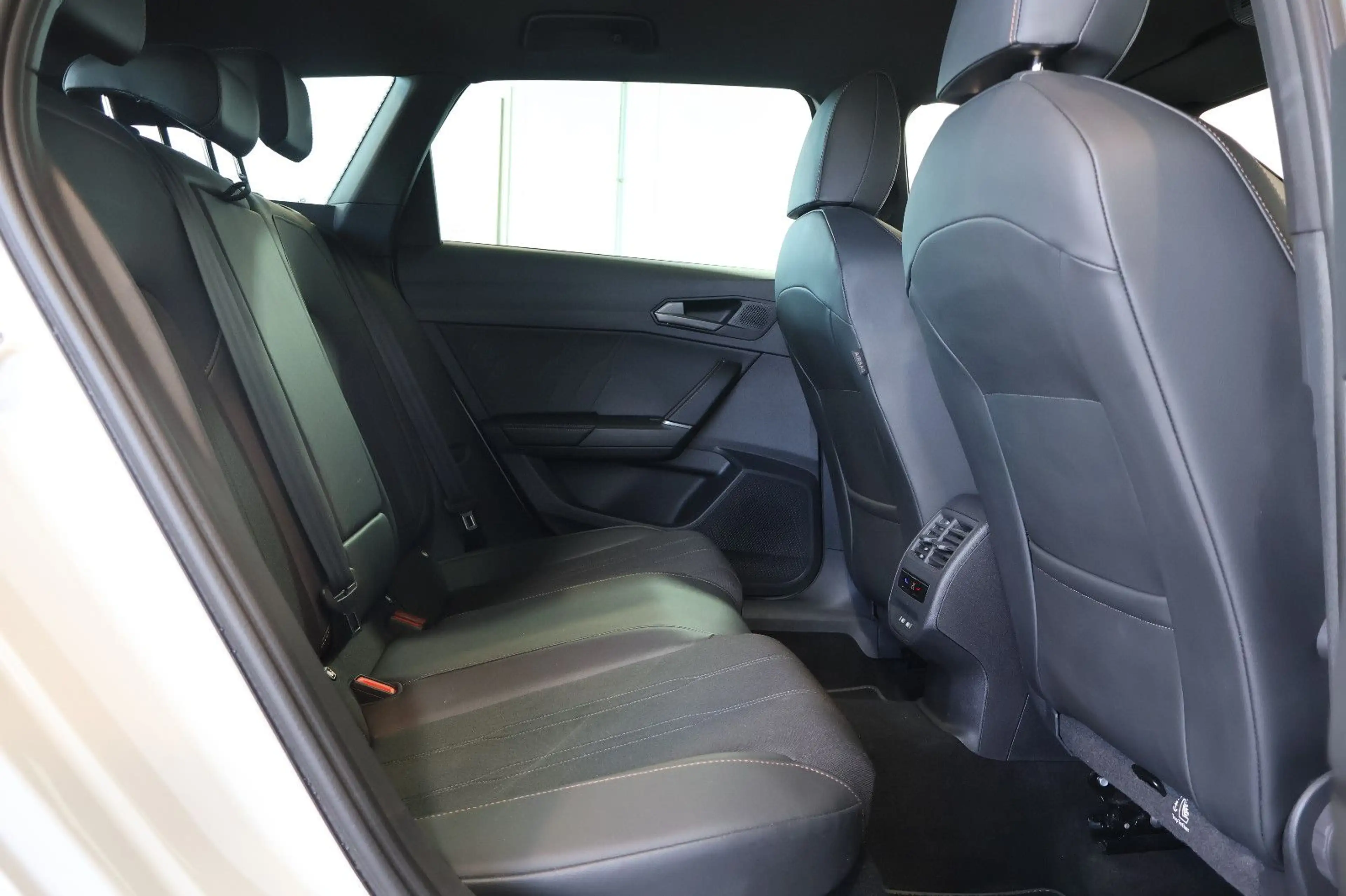 CUPRA Leon ST 1.5 eTSI AID+ACC+CARPLAY+KAM+LED+18" — photo 15