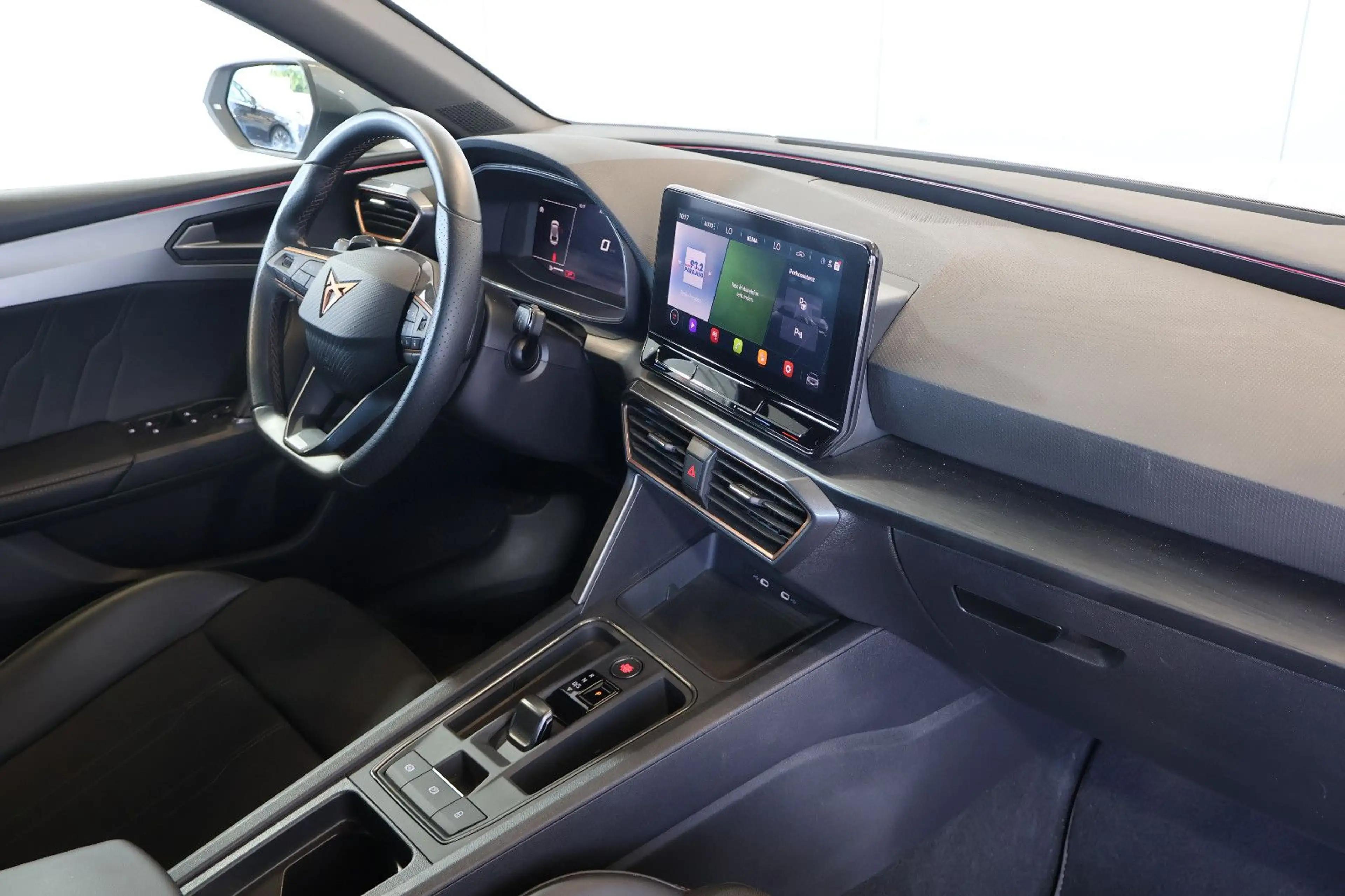 CUPRA Leon ST 1.5 eTSI AID+ACC+CARPLAY+KAM+LED+18" — photo 13