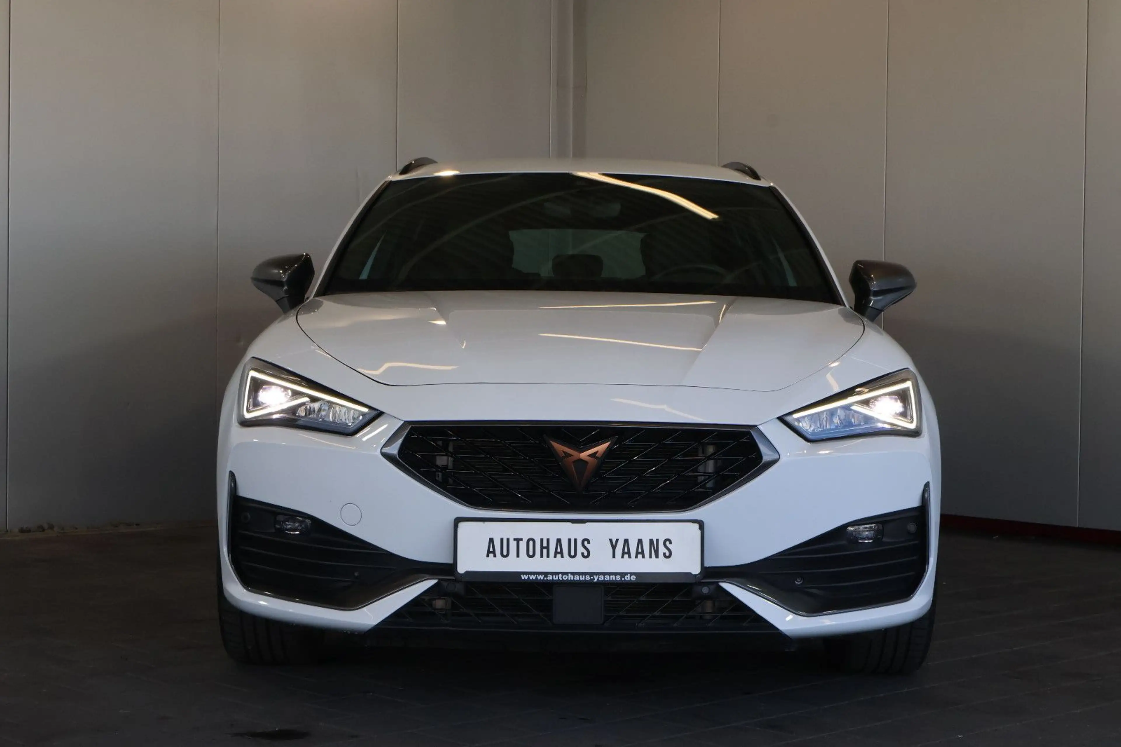 CUPRA Leon ST 1.5 eTSI AID+ACC+CARPLAY+KAM+LED+18" — photo 2