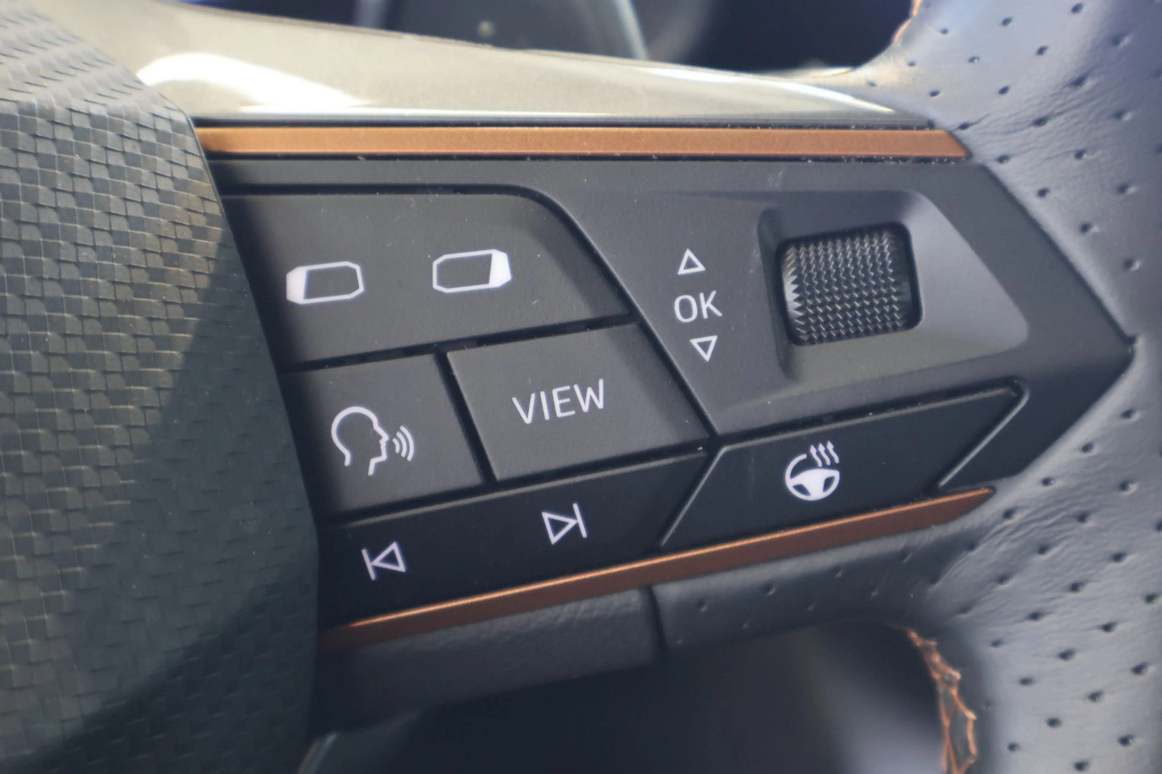 CUPRA Leon ST 1.5 eTSI AID+ACC+CARPLAY+KAM+LED+18" — photo 11