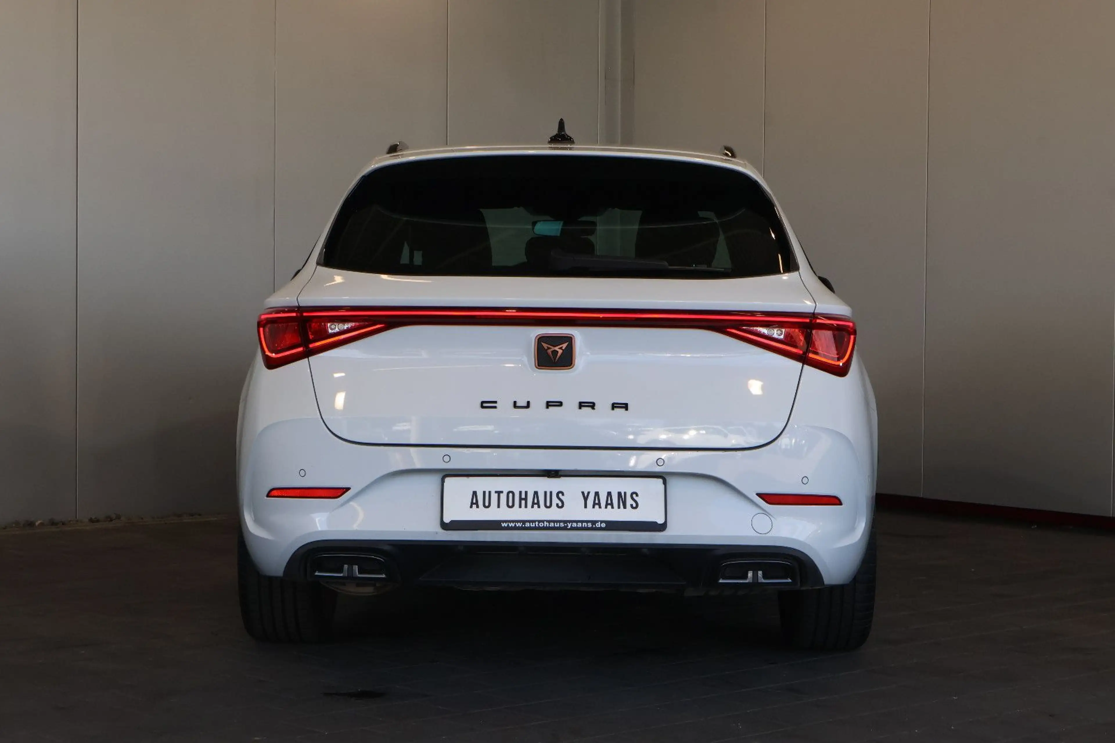 CUPRA Leon ST 1.5 eTSI AID+ACC+CARPLAY+KAM+LED+18" — photo 5