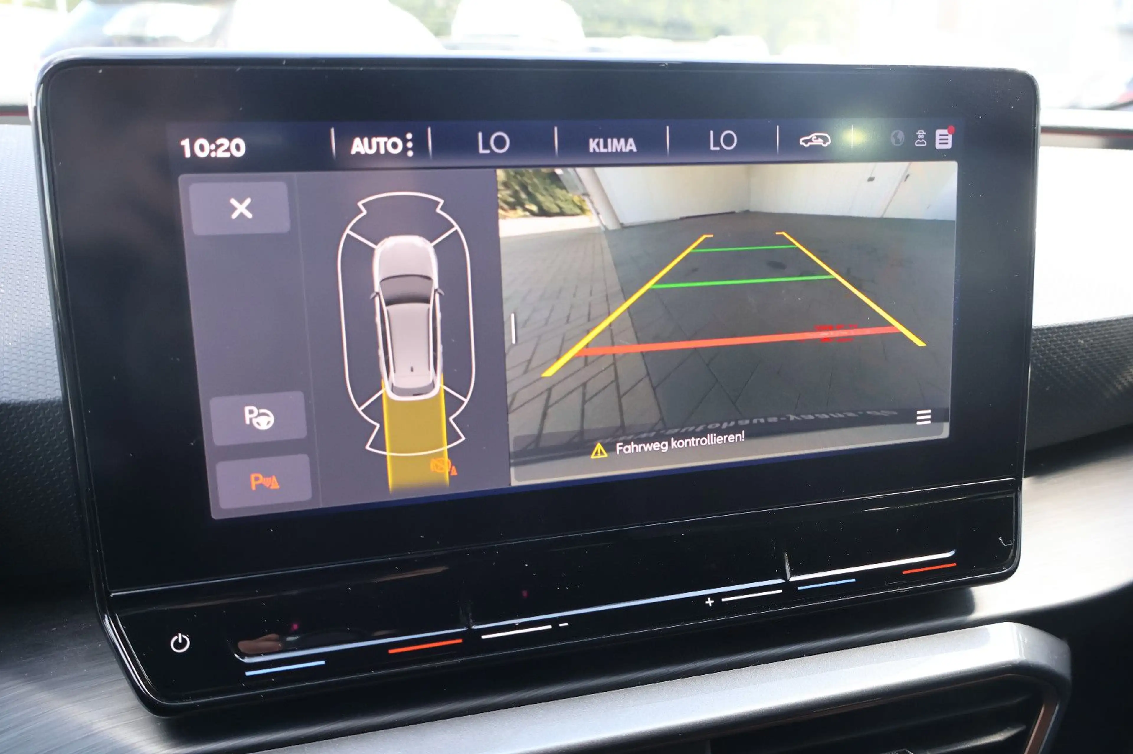 CUPRA Leon ST 1.5 eTSI AID+ACC+CARPLAY+KAM+LED+18" — photo 9