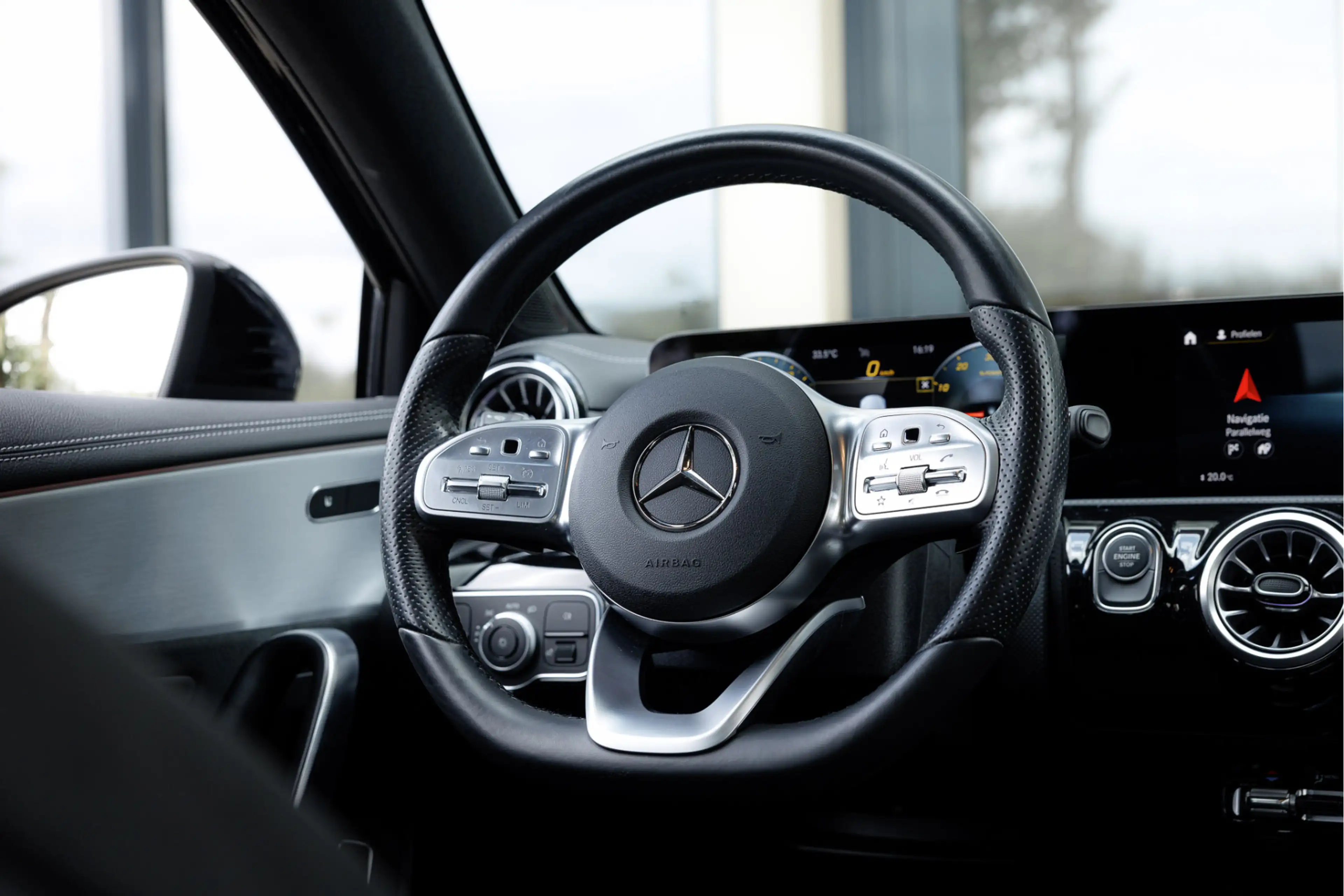 Mercedes-Benz A 250 e Aut. | Business Solution AMG Limited | Panoramad — photo 13