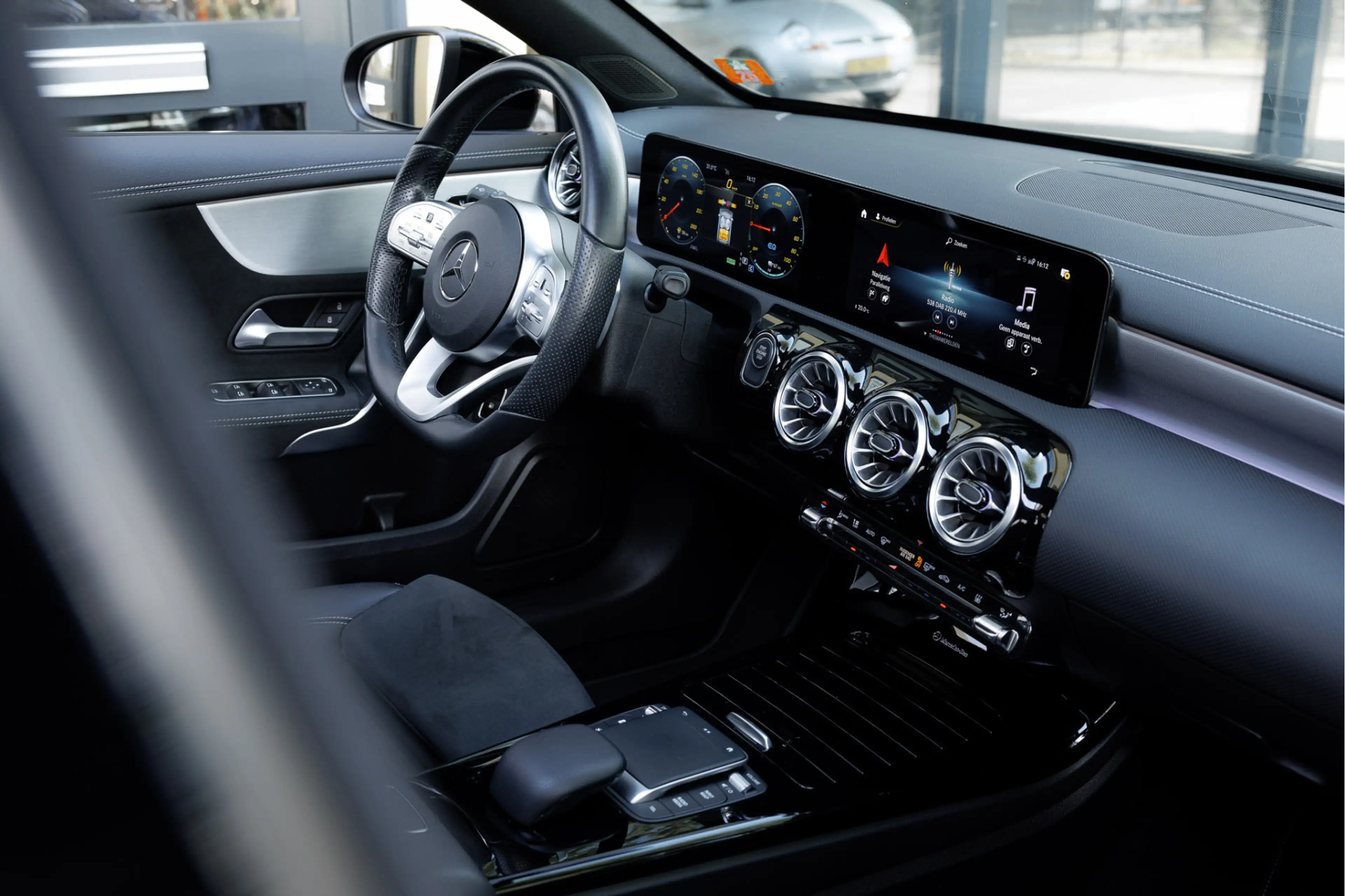 Mercedes-Benz A 250 e Aut. | Business Solution AMG Limited | Panoramad — photo 5