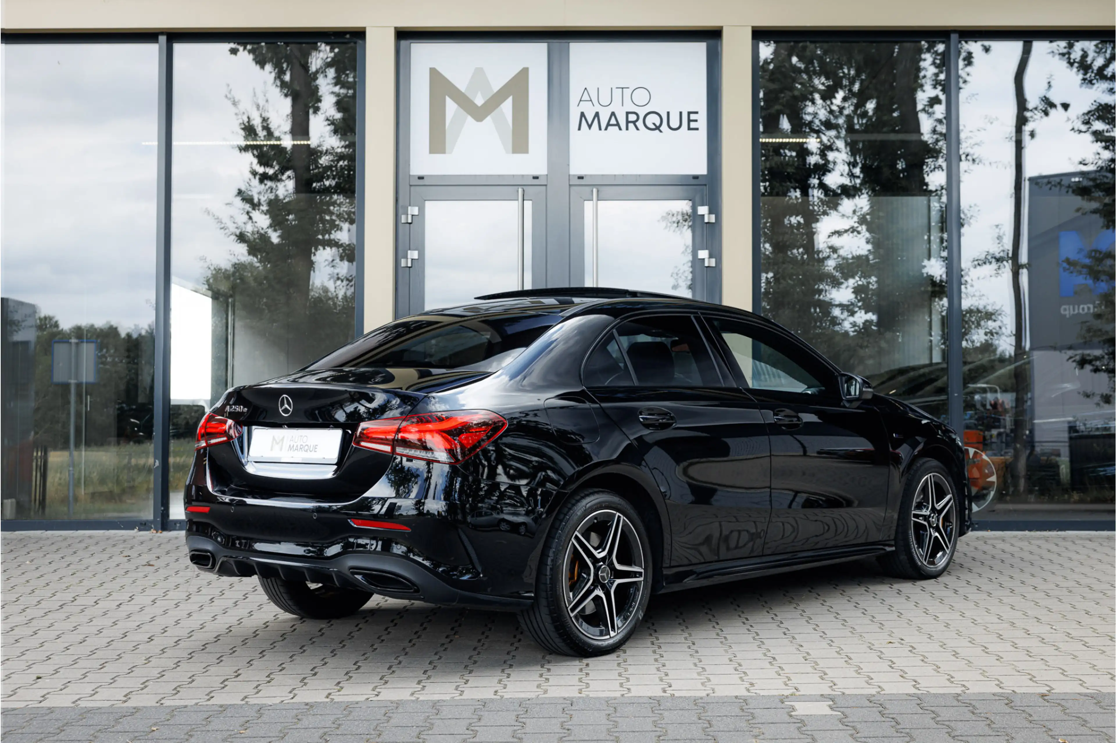 Mercedes-Benz A 250 e Aut. | Business Solution AMG Limited | Panoramad — photo 2