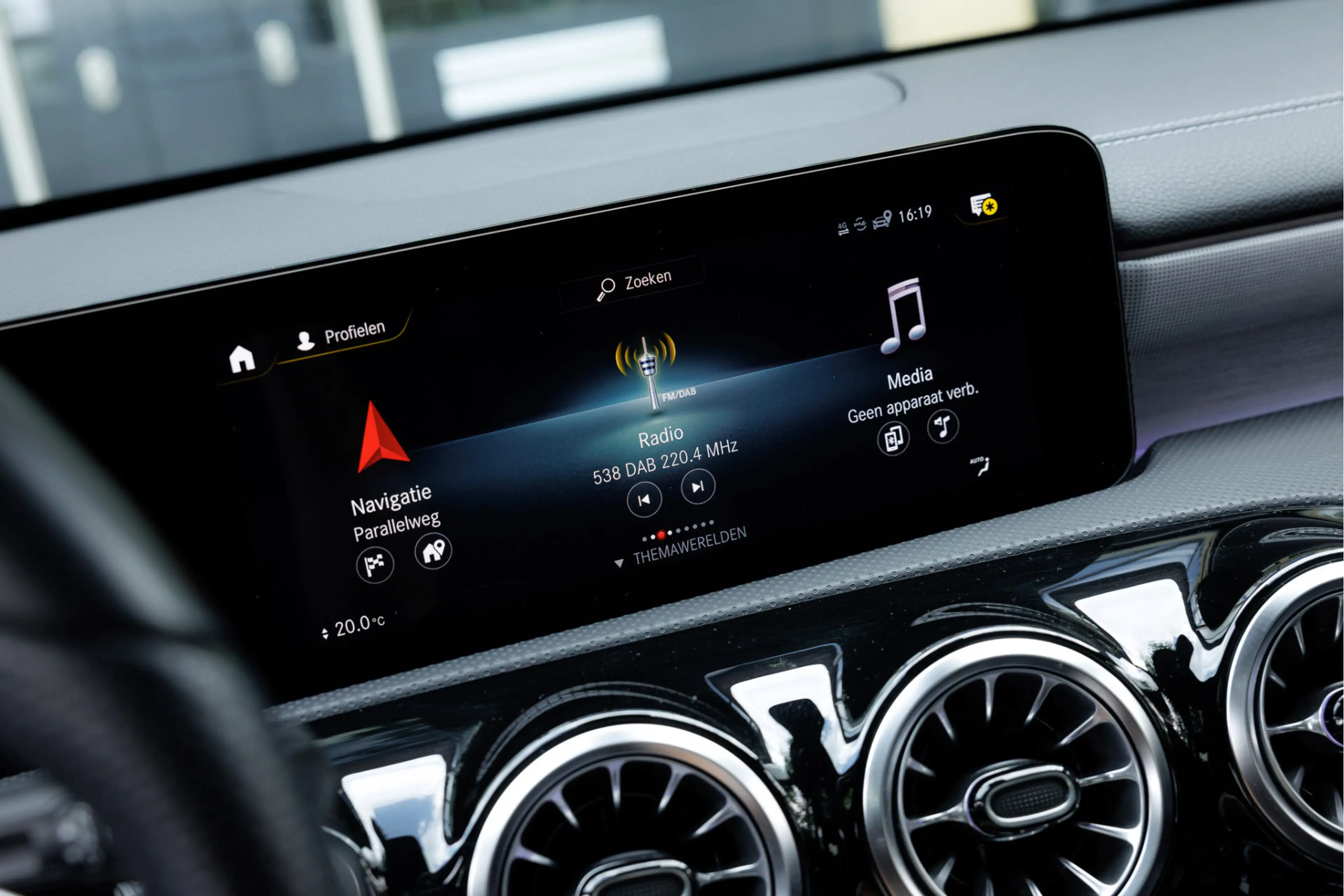 Mercedes-Benz A 250 e Aut. | Business Solution AMG Limited | Panoramad — photo 14
