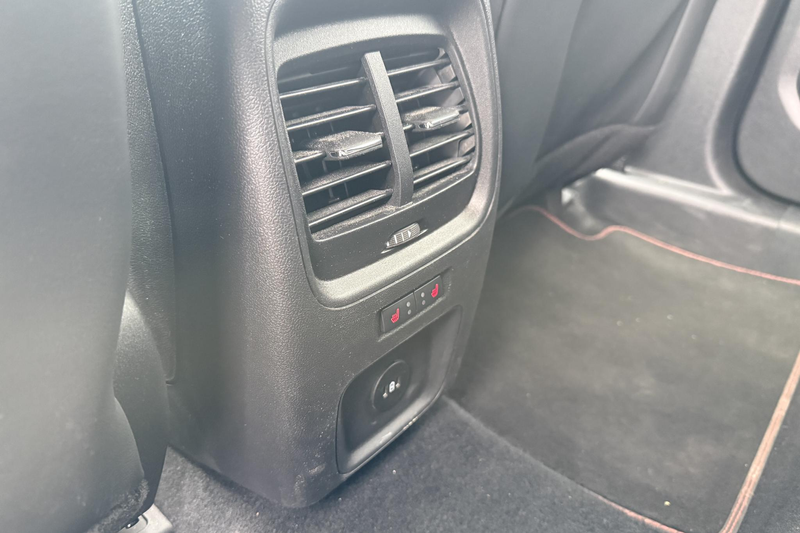 Ford Kuga 2.5 PHEV ST-Line X — photo 7