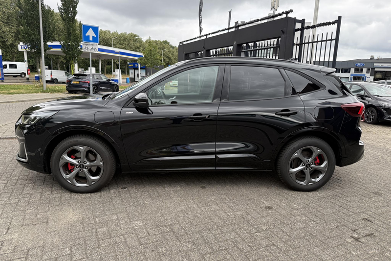Ford Kuga 2.5 PHEV ST-Line X — photo 13