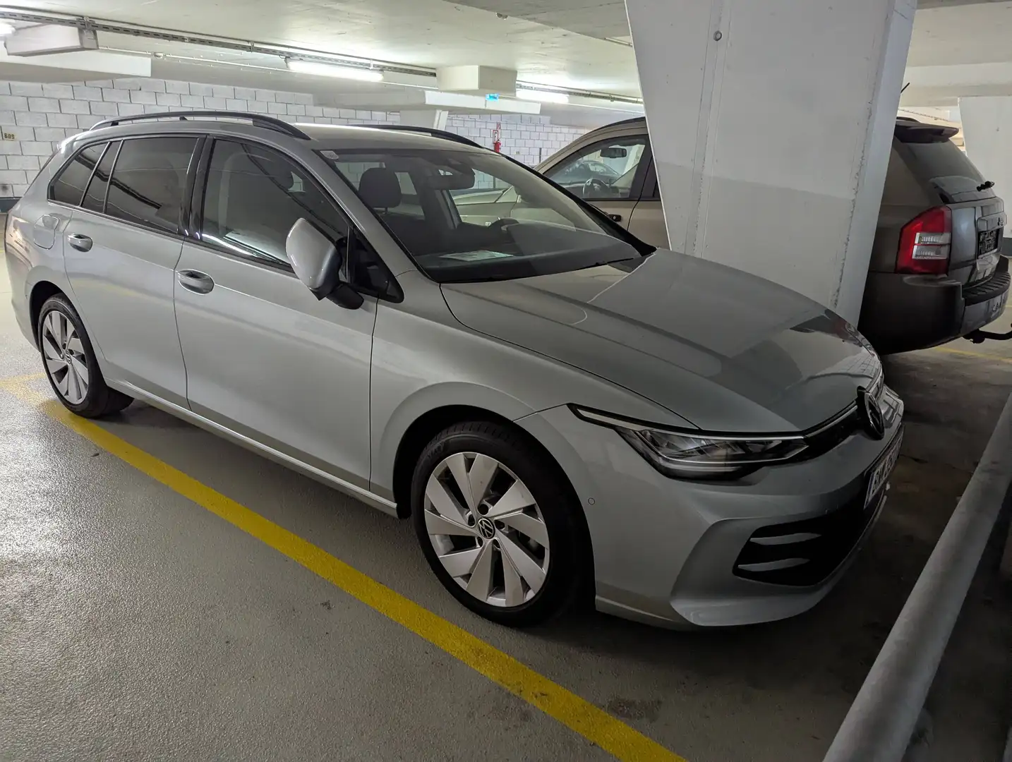 Volkswagen Golf Variant Golf Variant 1,5 TSI ACT Business Business Silber - 2