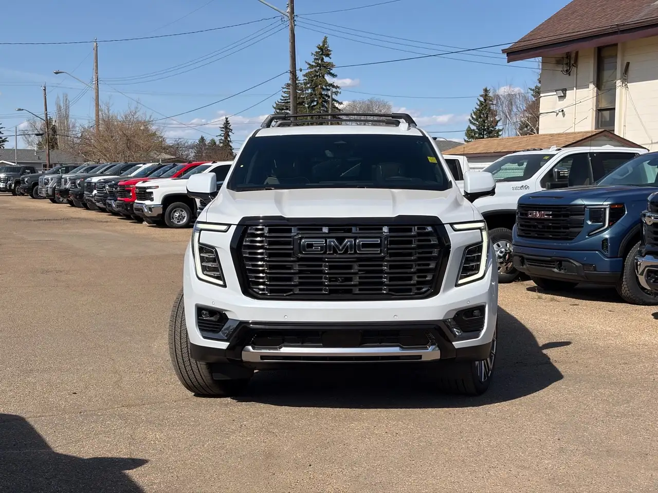 GMC Yukon снимка GMC Yukon