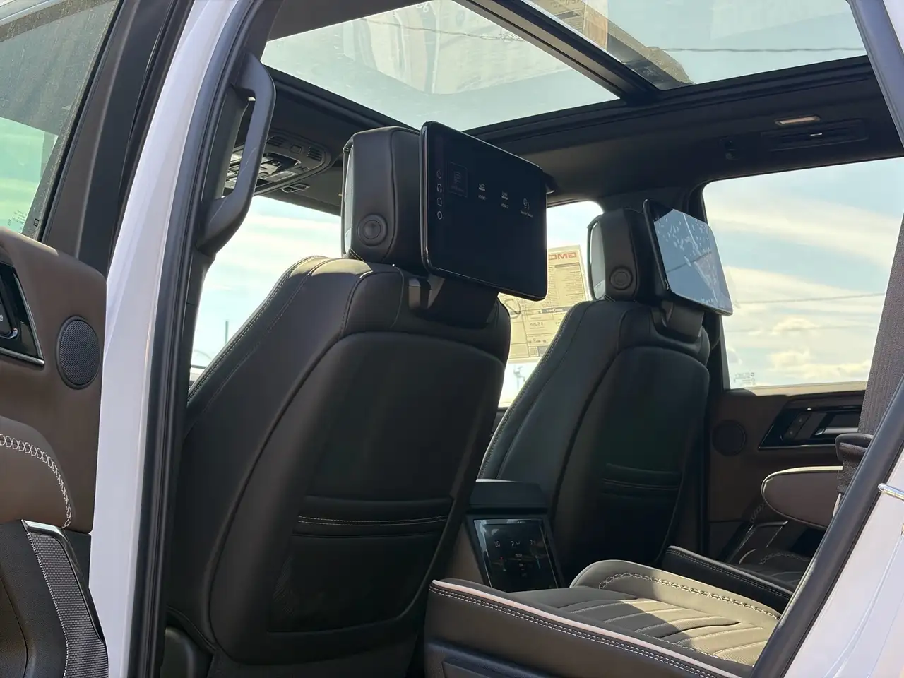 GMC Yukon снимка GMC Yukon
