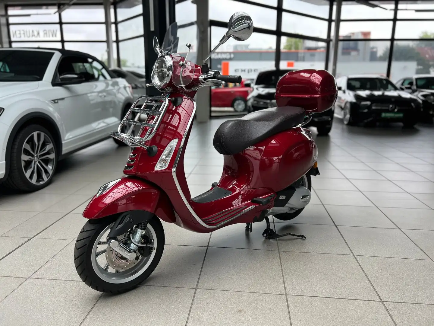 Vespa Primavera 125 ABS Case+Gepäckträger+Helm Czerwony - 1