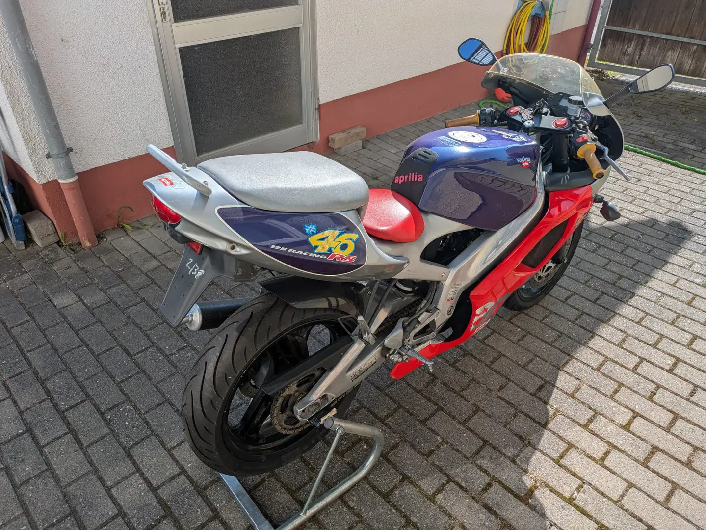 Aprilia RS 125 Valentino Rossi Edition Rojo - 2
