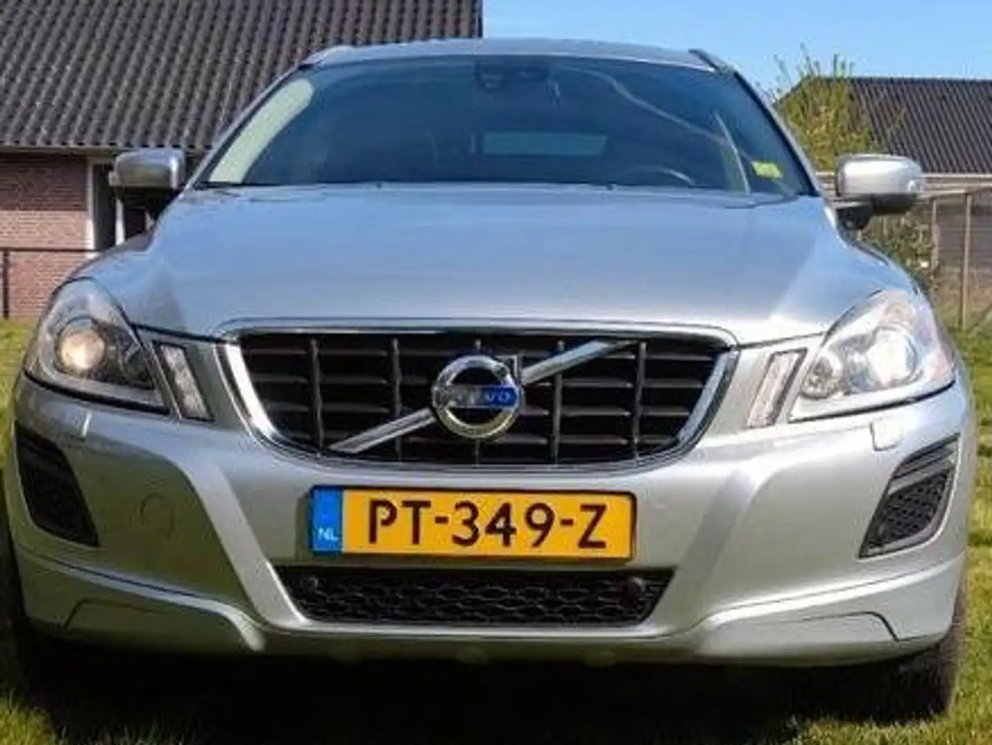 Volvo XC60 XC60 T6 AWD RDesign Grijs - 2