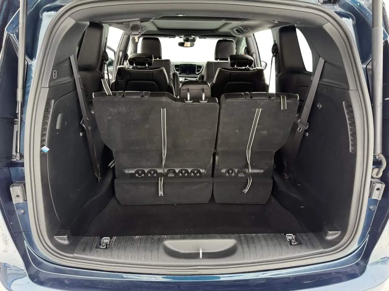 Chrysler Pacifica снимка Chrysler Pacifica