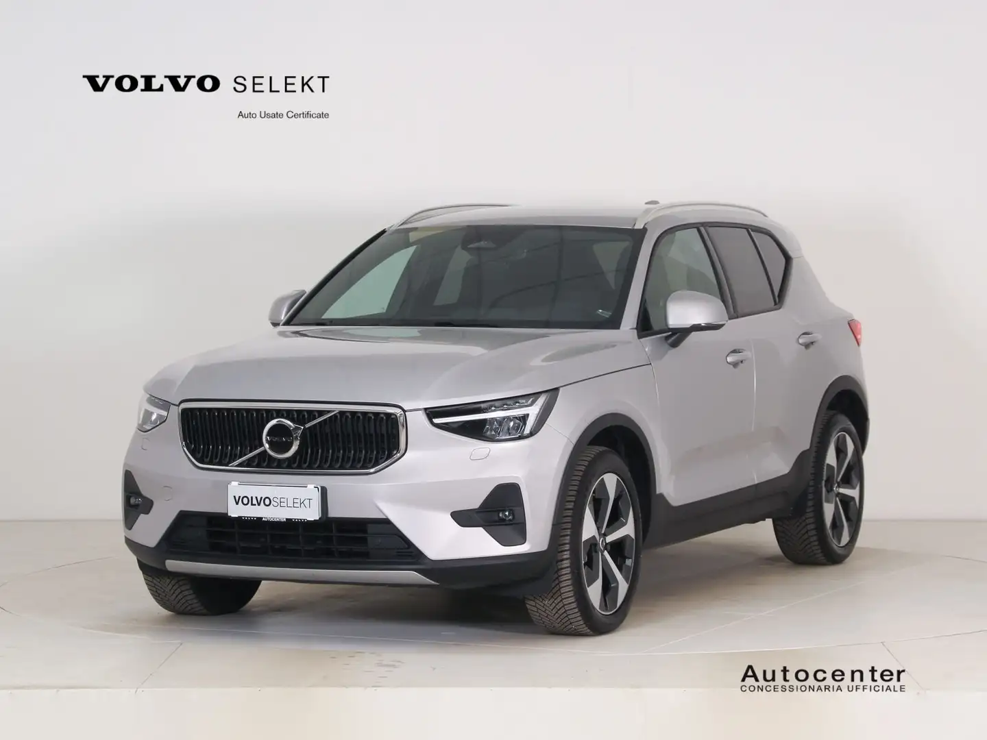 Volvo XC40 T2 automatico Core Argento - 1