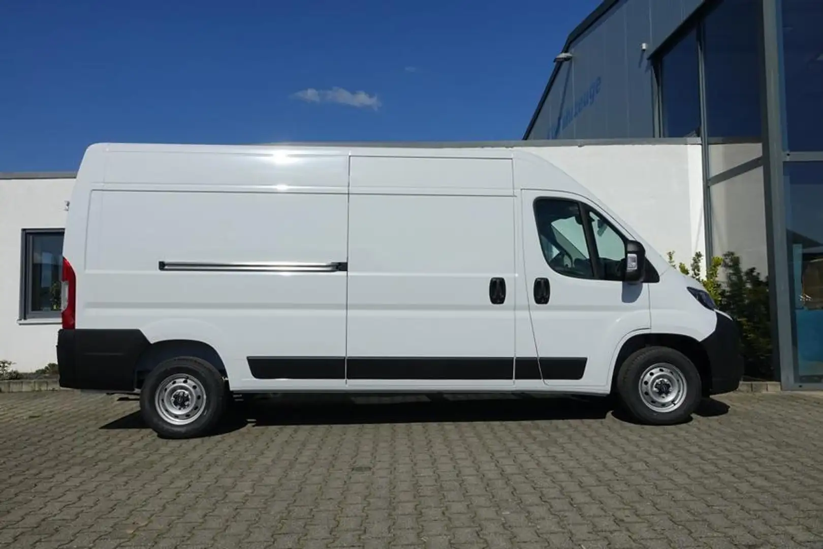 Opel Movano Transporter 35 L3H2 180PS 6Gang UPE ca.: 50.800 EU Білий - 1