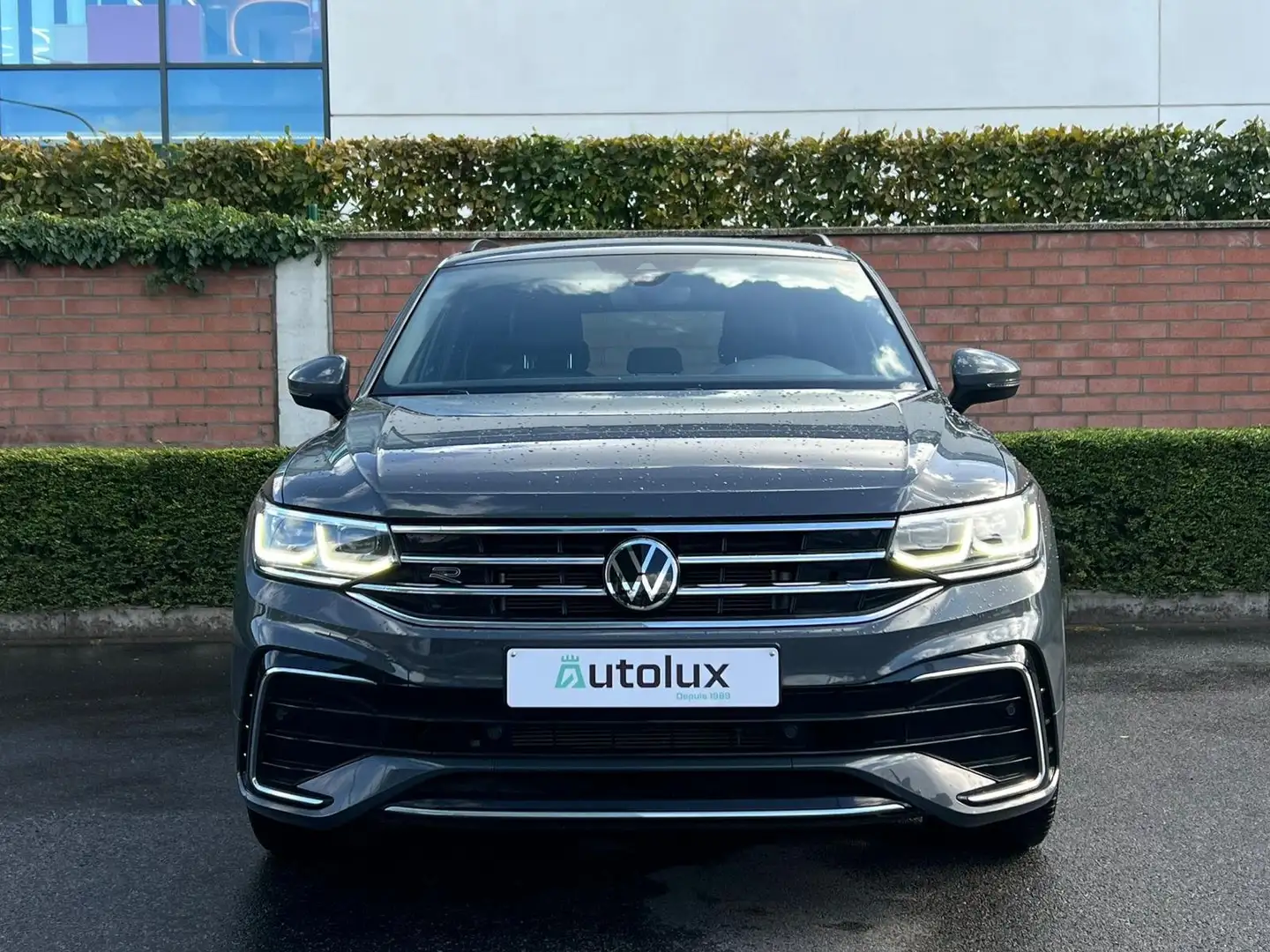 Volkswagen Tiguan Tiguan 2.0 R-Line DSG - 2022 - 26.438 € HTVA - 2