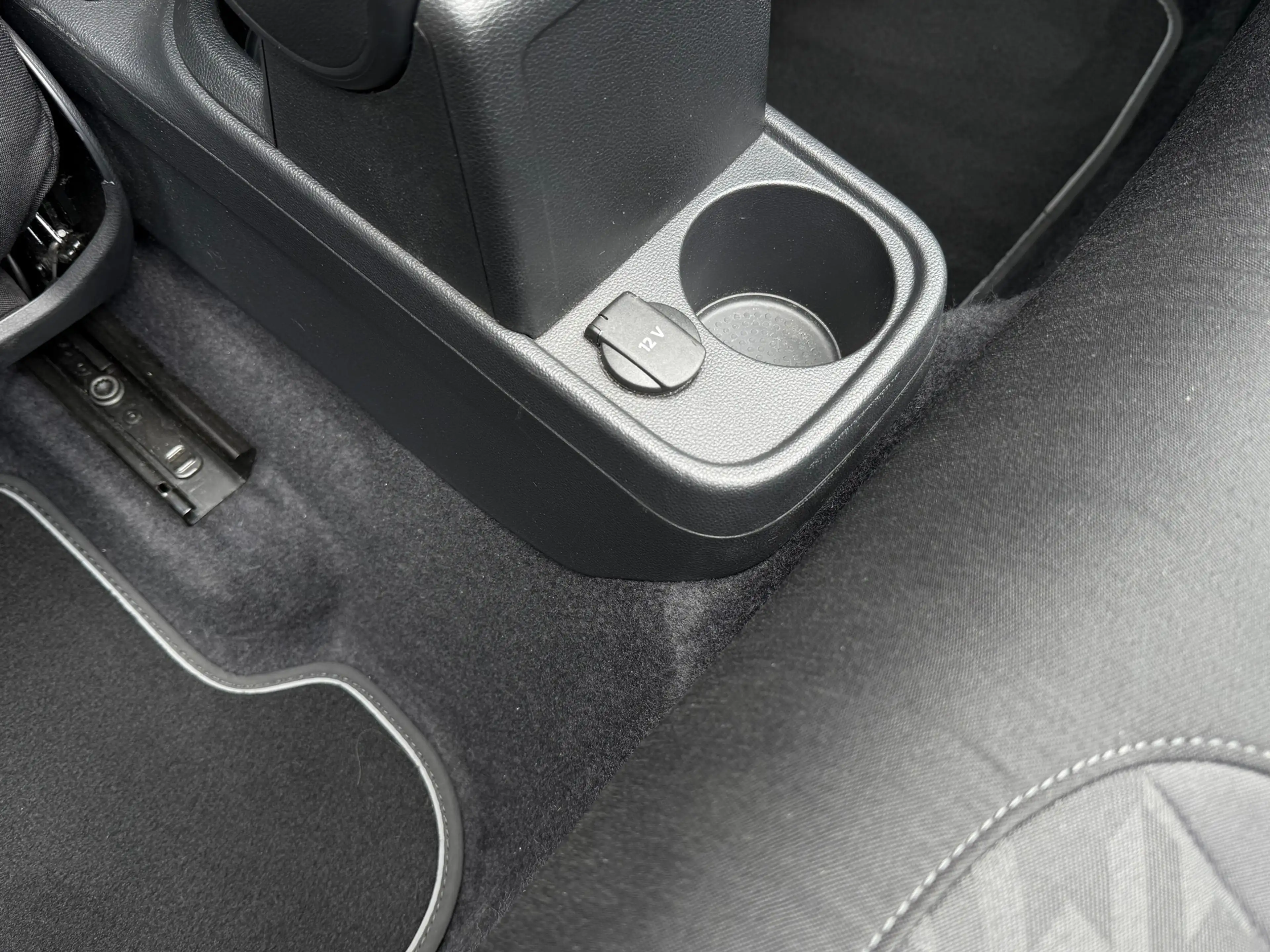 Volkswagen Beetle Cabriolet 1.2 TSI Exclusive Series, Stoelverwarmin — photo 28