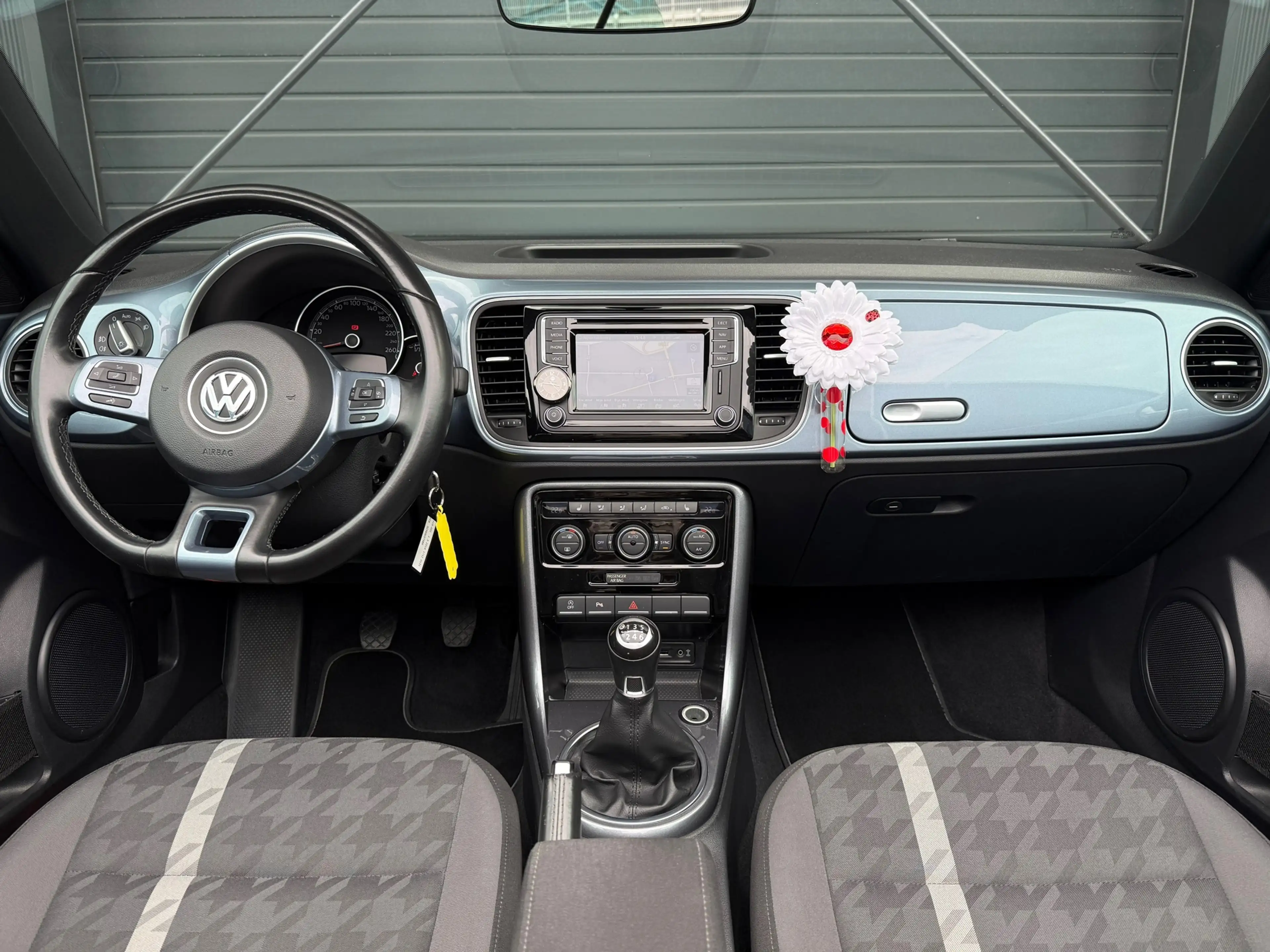 Volkswagen Beetle Cabriolet 1.2 TSI Exclusive Series, Stoelverwarmin — photo 3