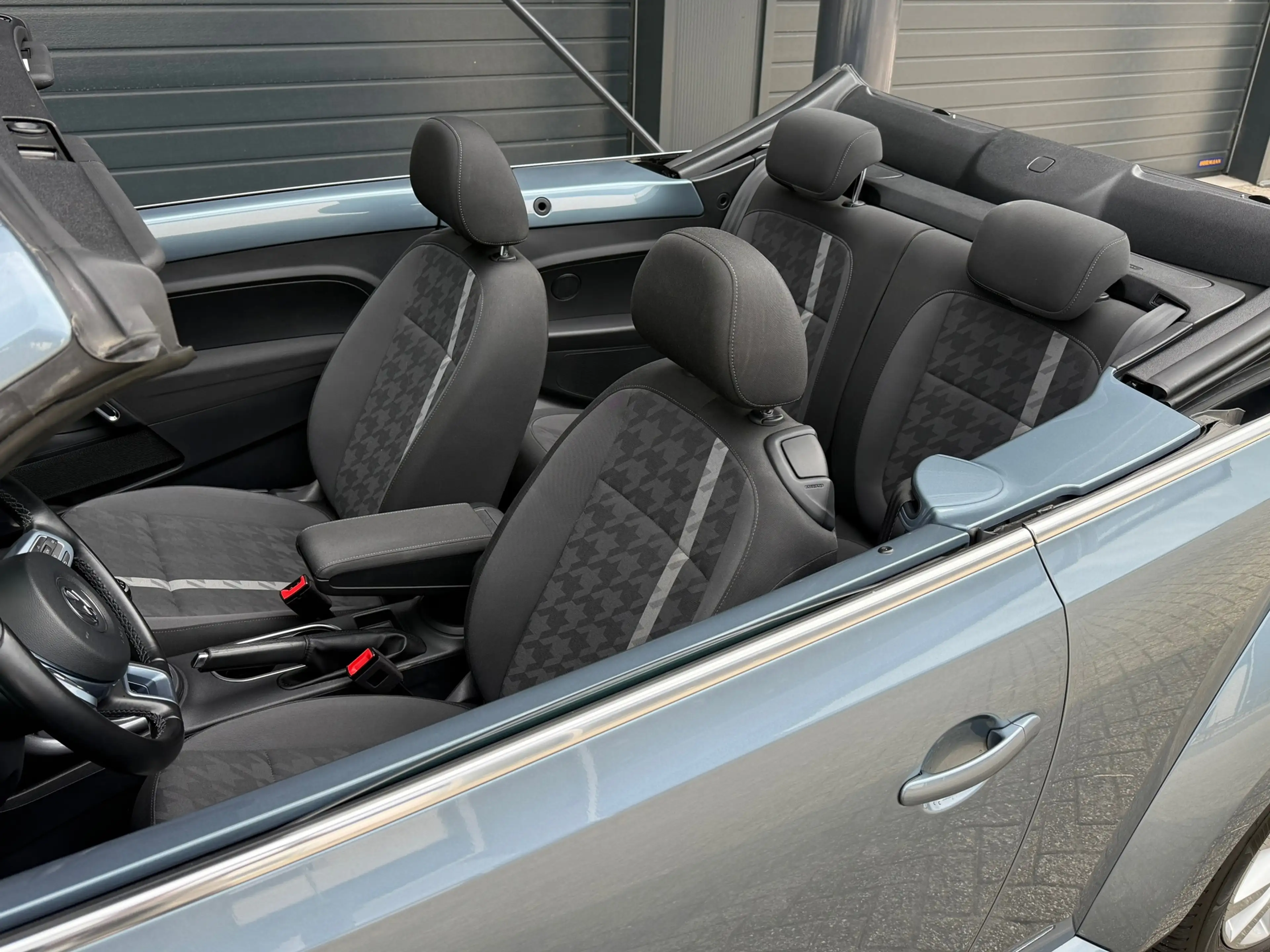 Volkswagen Beetle Cabriolet 1.2 TSI Exclusive Series, Stoelverwarmin — photo 13