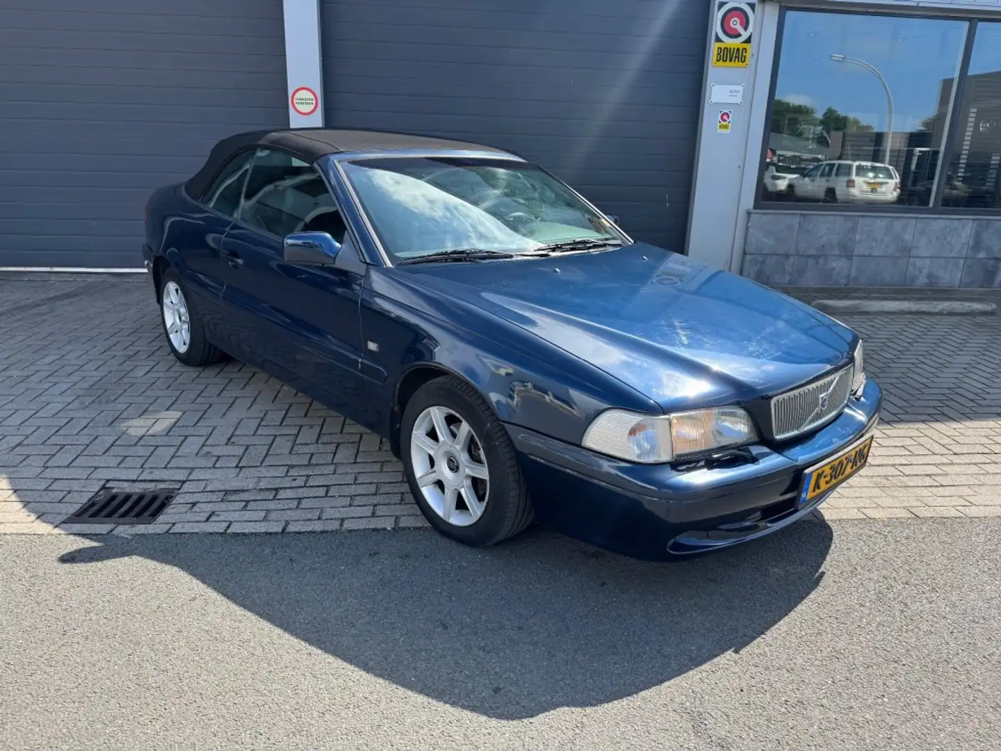 Volvo C70 2.0 T Luxury Line Cabrio Albastru - 2