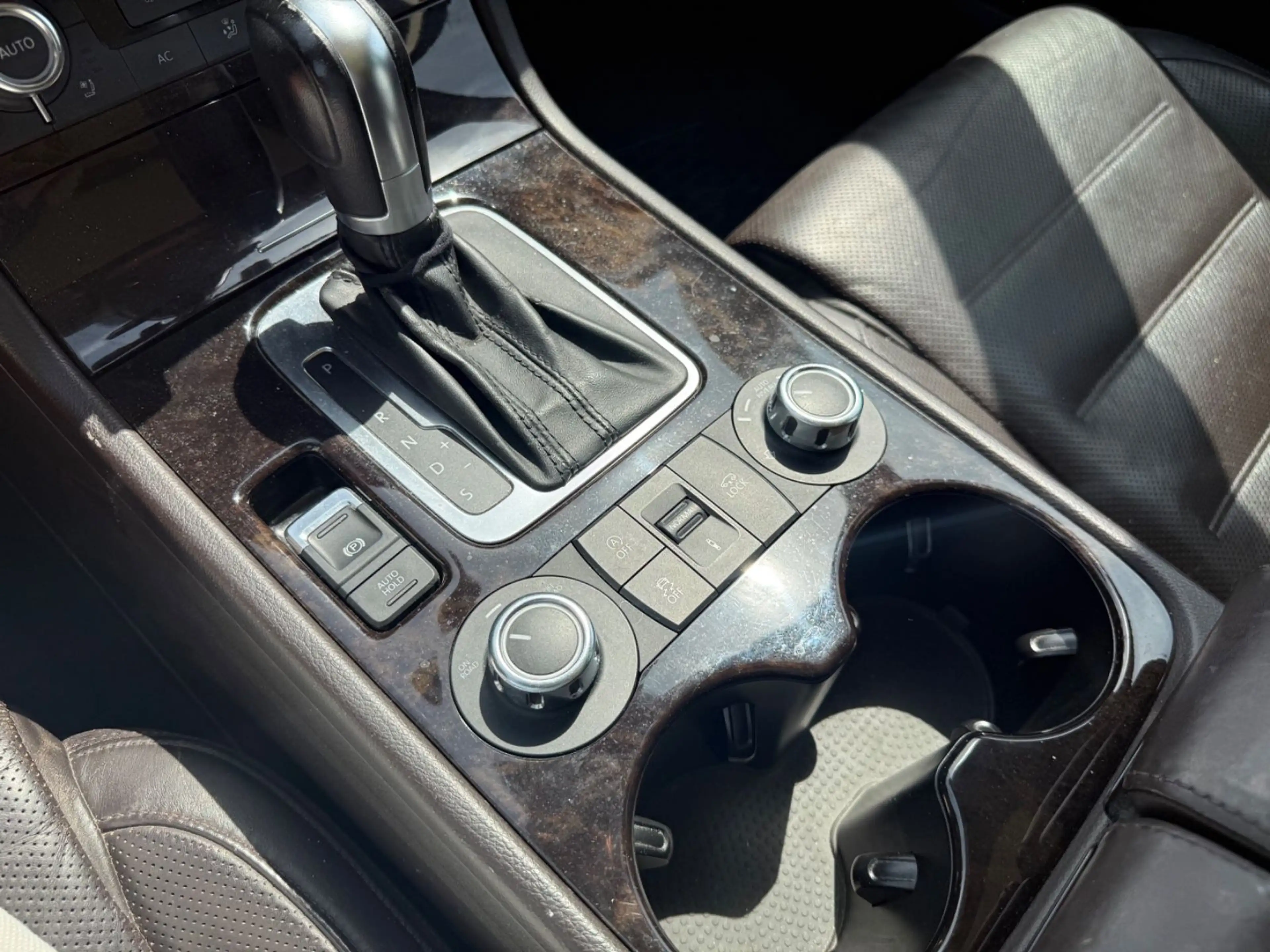 Volkswagen Touareg V6 TDI BMT+LEDER´+ELE SITZE+AUTOMATIK+BC — photo 15