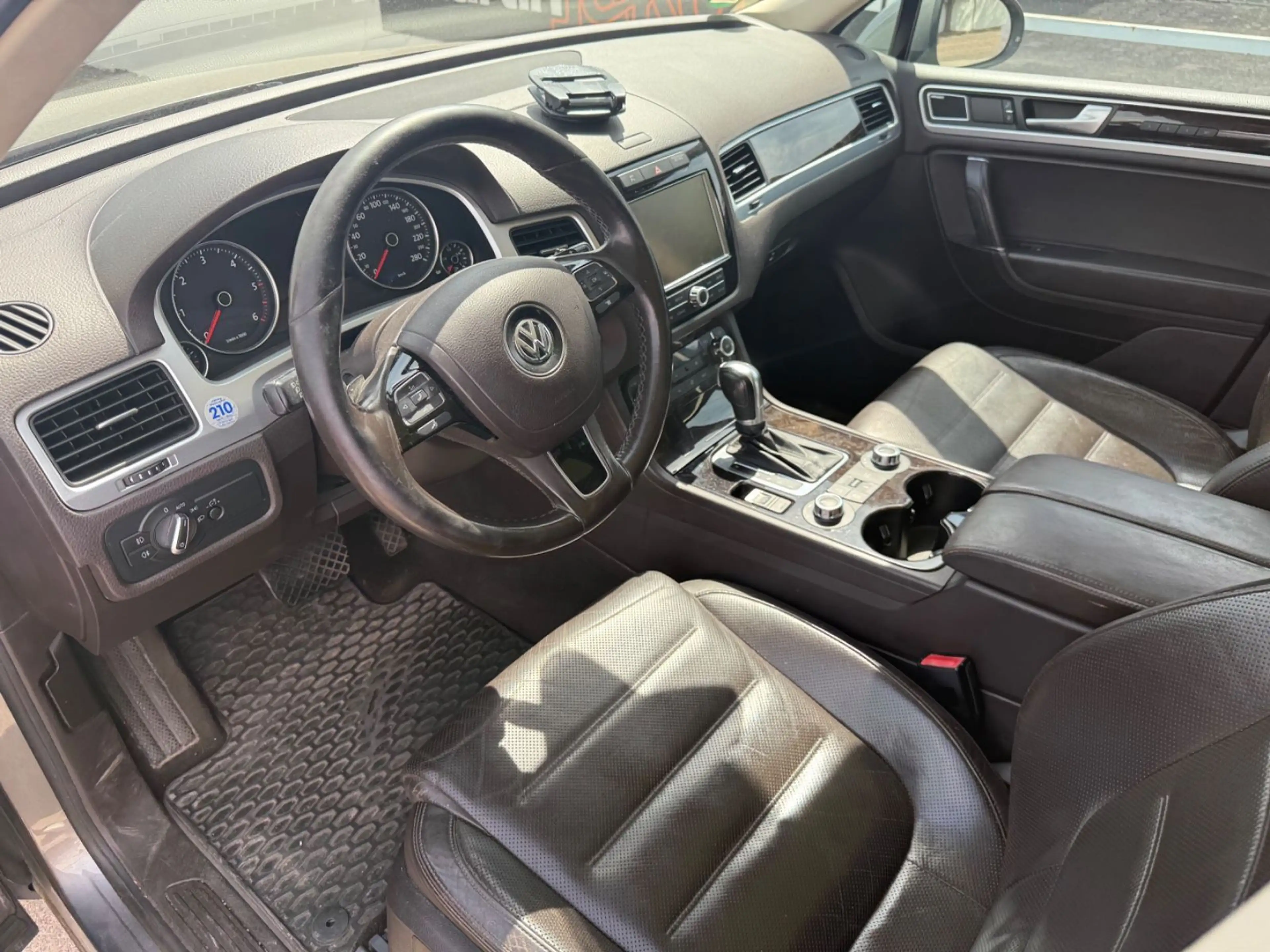 Volkswagen Touareg V6 TDI BMT+LEDER´+ELE SITZE+AUTOMATIK+BC — photo 14