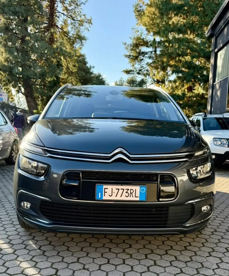 Citroen Grand C4 Picasso 7 POSTI C4 Grand Picasso 1.6 bluehdi Shine 7 POSTI Grijs - 2