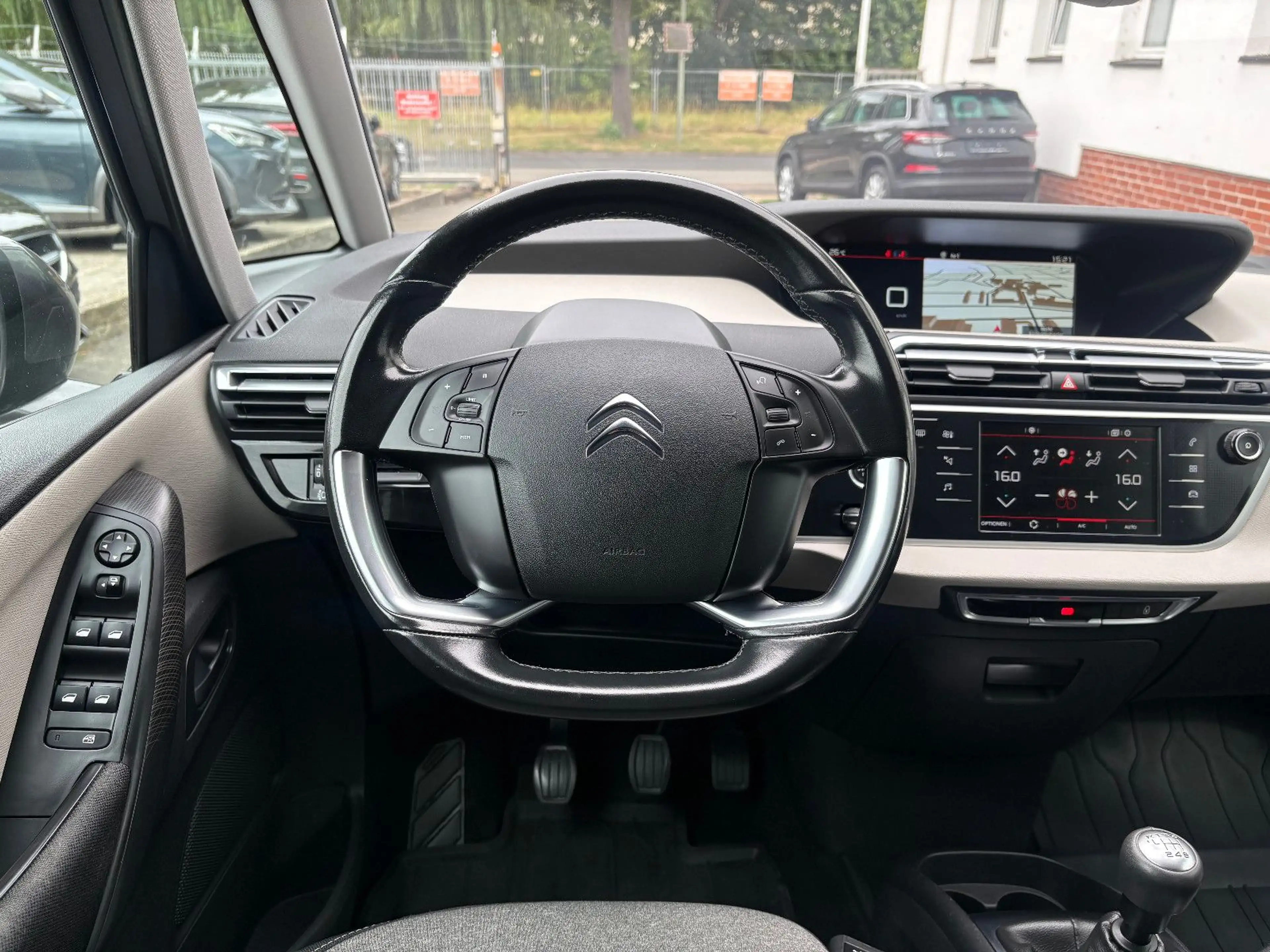 Citroen C4 Picasso 1.6 HDI Selection - KAMERA AHK NAVI — photo 15