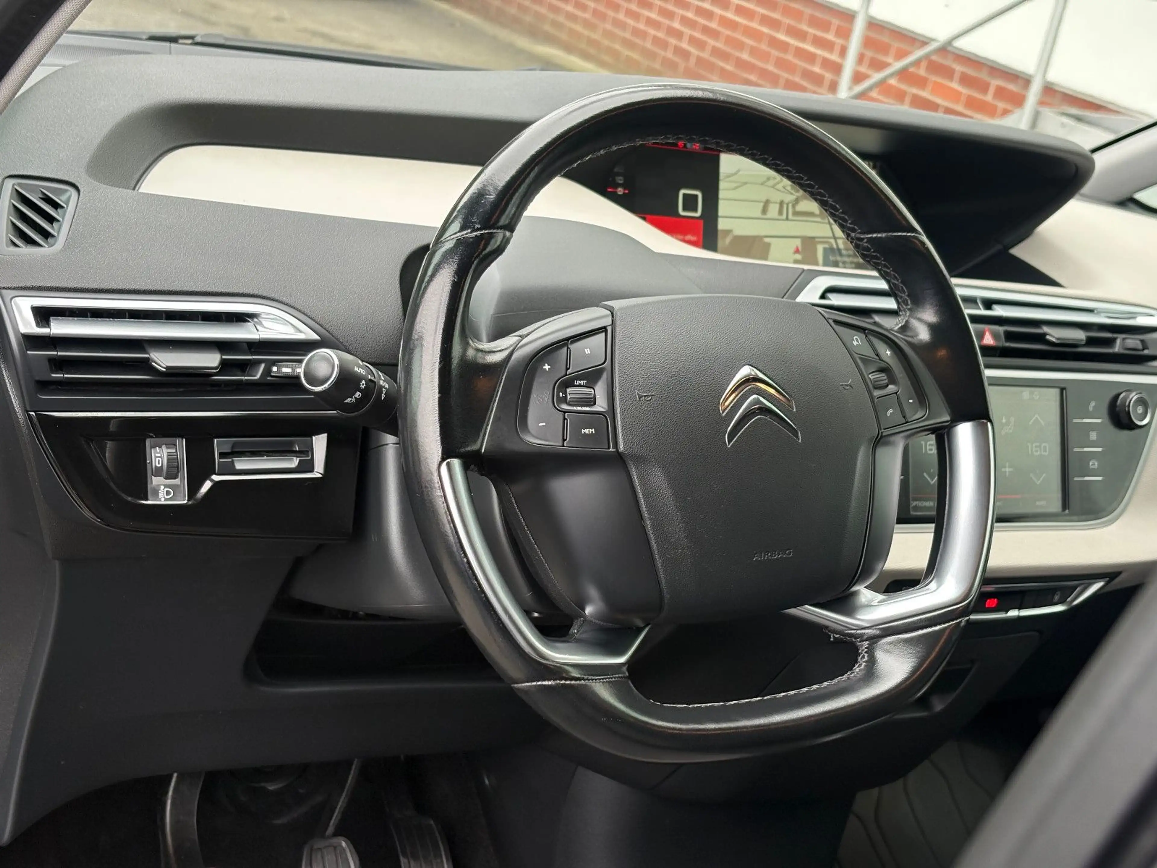 Citroen C4 Picasso 1.6 HDI Selection - KAMERA AHK NAVI — photo 14
