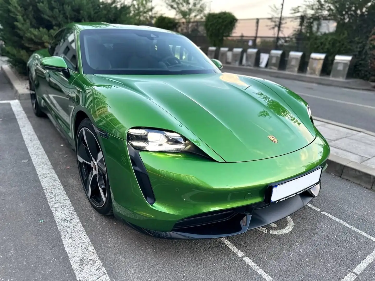 Porsche Taycan Taycan Turbo Verde - 1