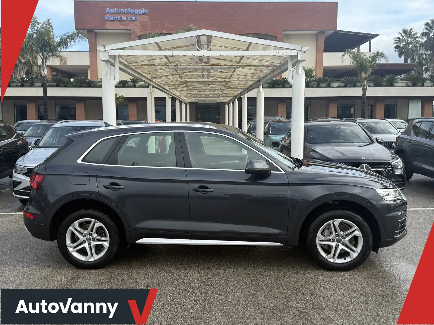 Audi Q5 40 2.0 tdi Business Design quattro 190cv s-tronic Gris - 1