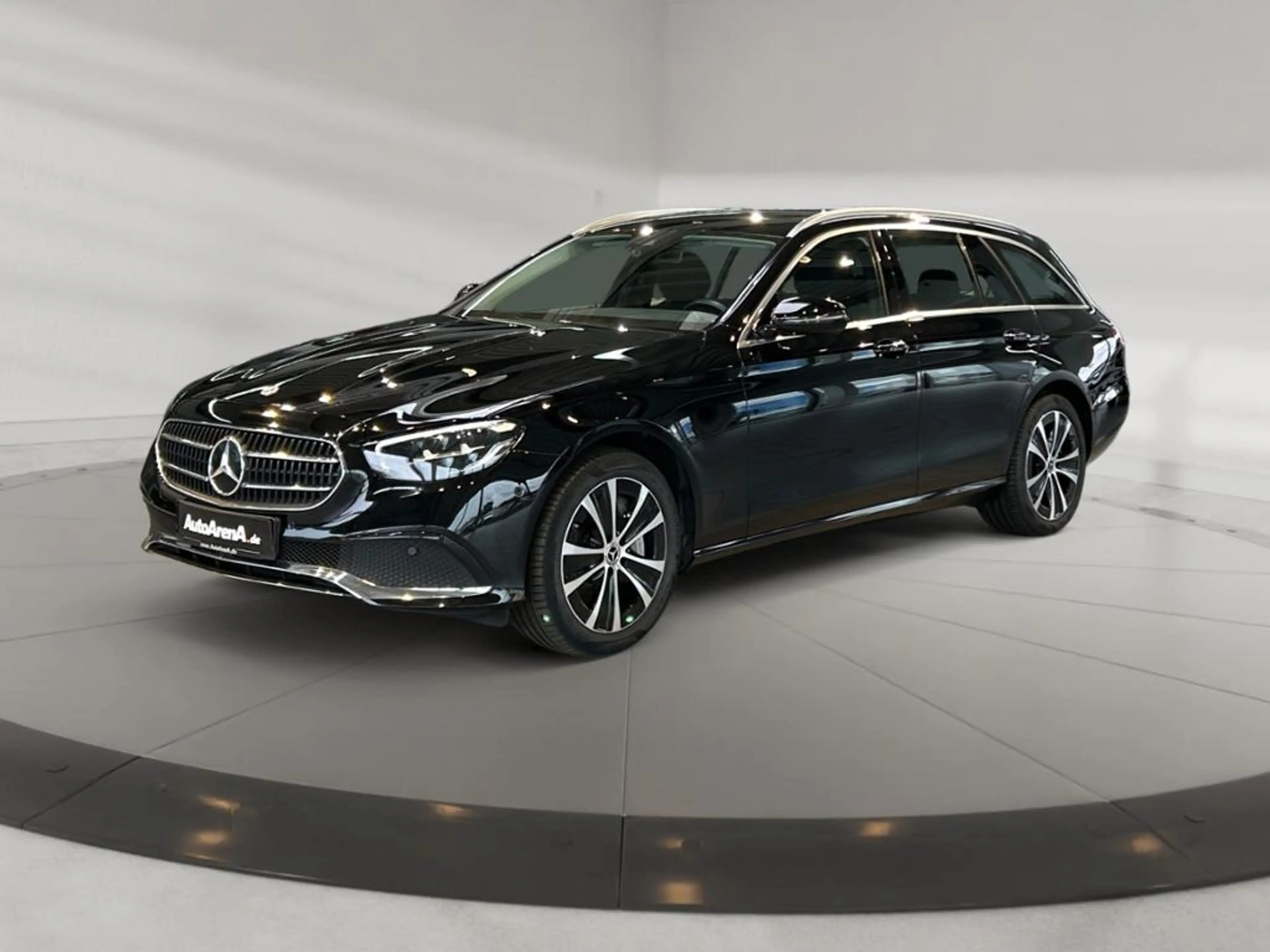 Mercedes-Benz E 300 de 4matic T Avantgarde Avantgarde+MBUX+Cam — photo 2