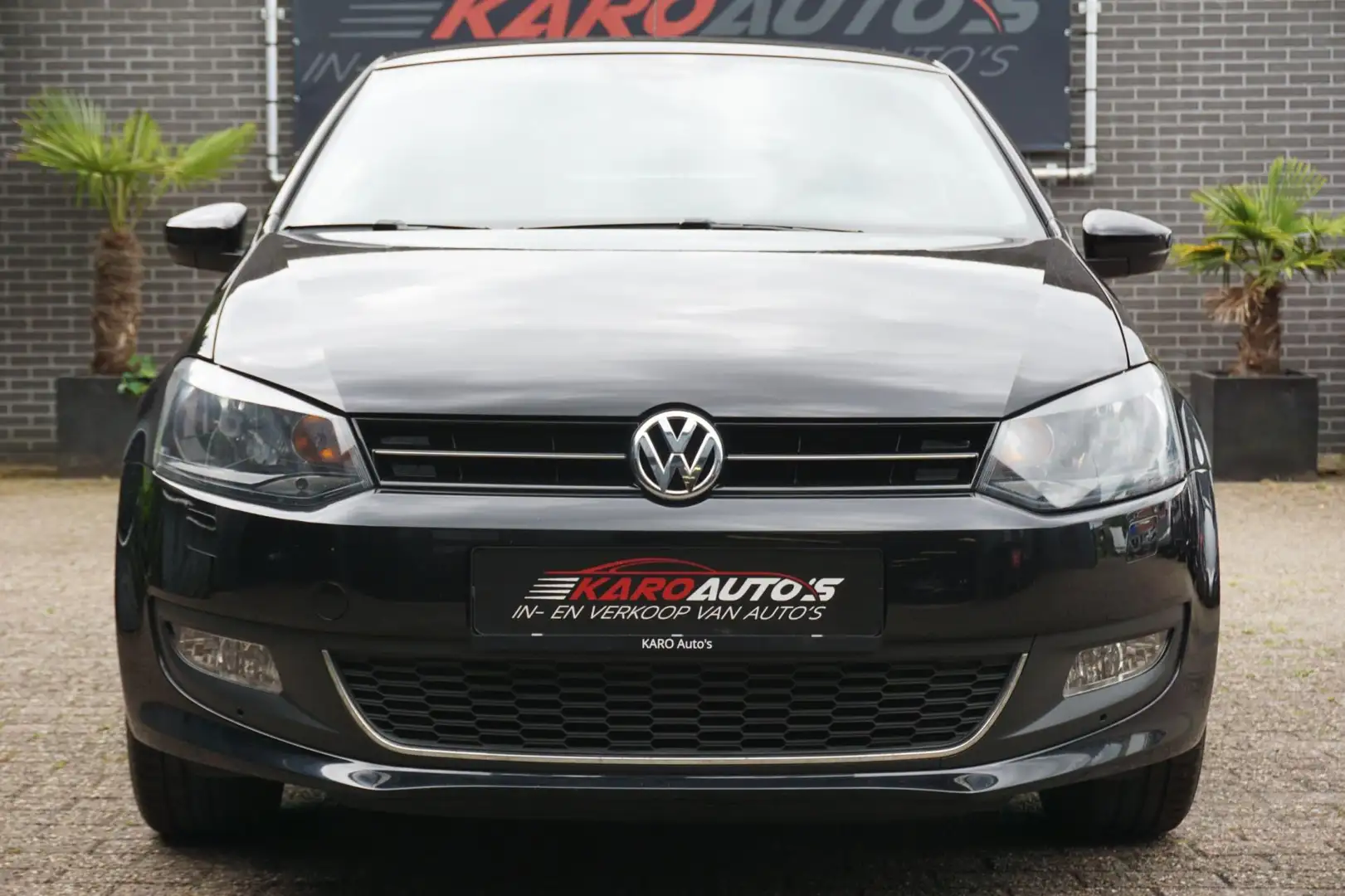 Volkswagen Polo 1.2 TSI Life Navi Cruise Clima Stoelv Pdc Lm Zwart - 2