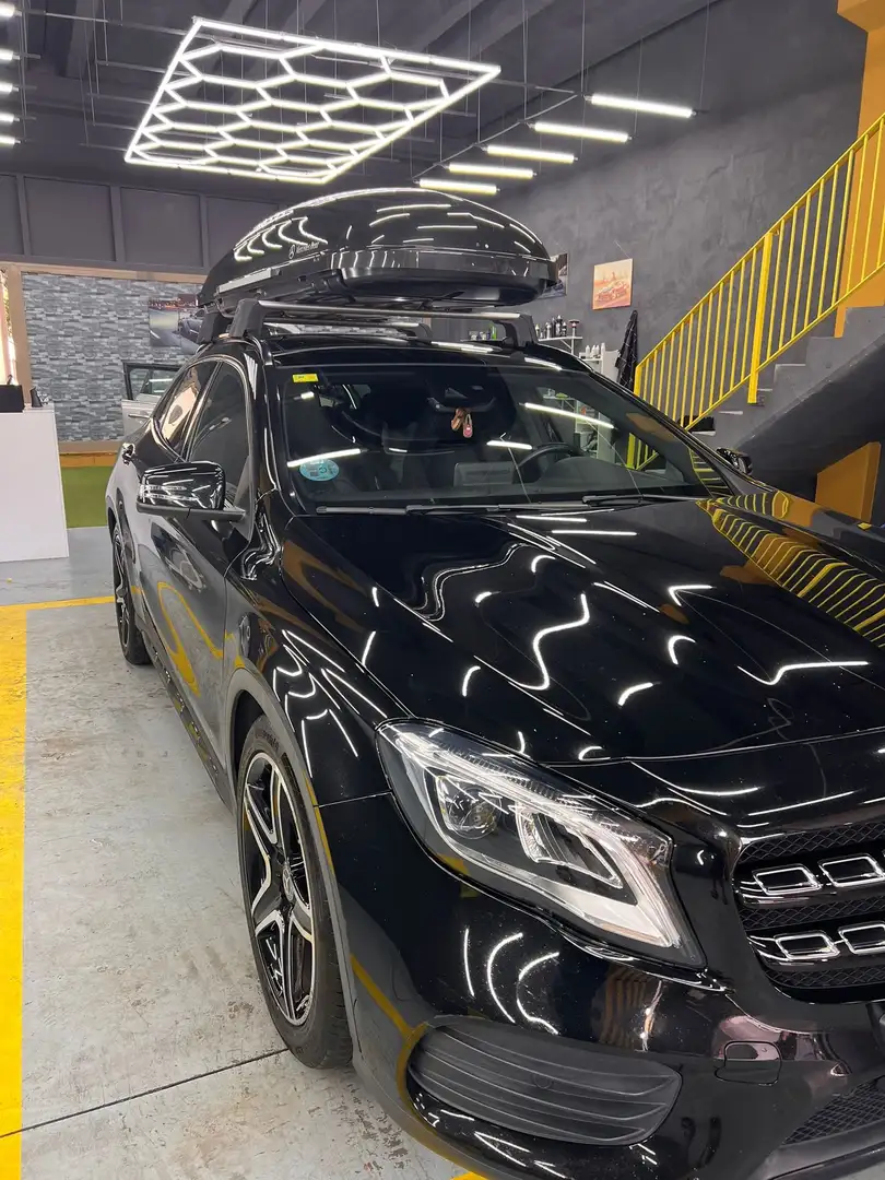 Mercedes-Benz GLA 200 GLA 200 7G-DCT AMG LINE Negro - 2