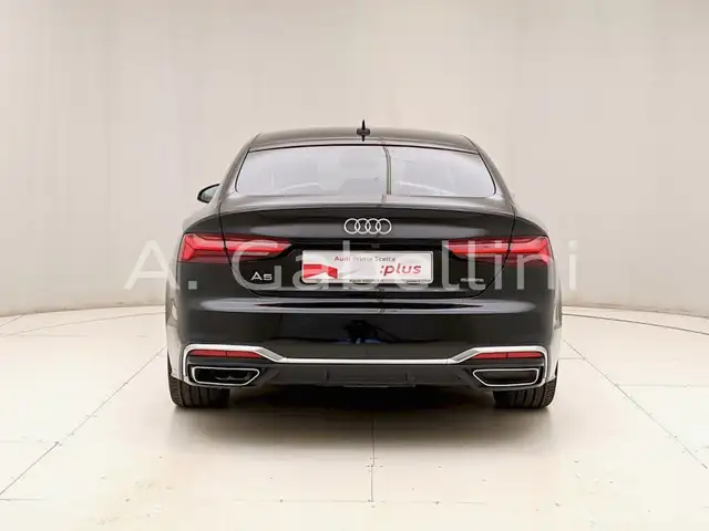 Audi A5 view 5